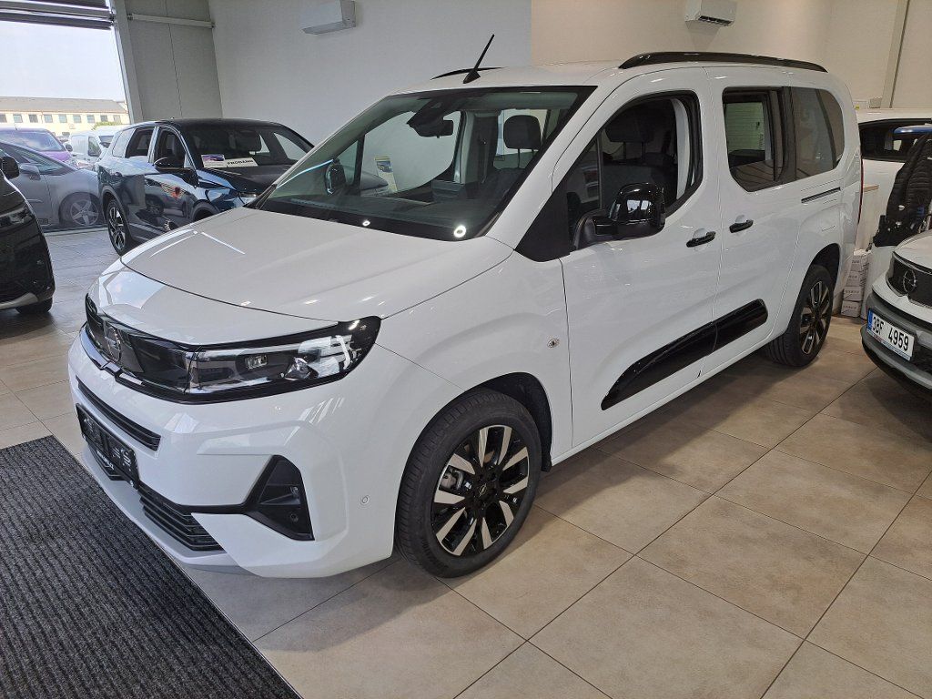 Opel Combo, Elegance Plus XL AT8 7 míst