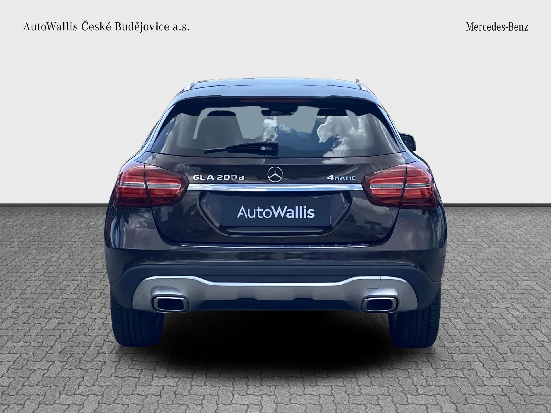Mercedes-Benz GLA, 200d 4M URBAN - fotka 4