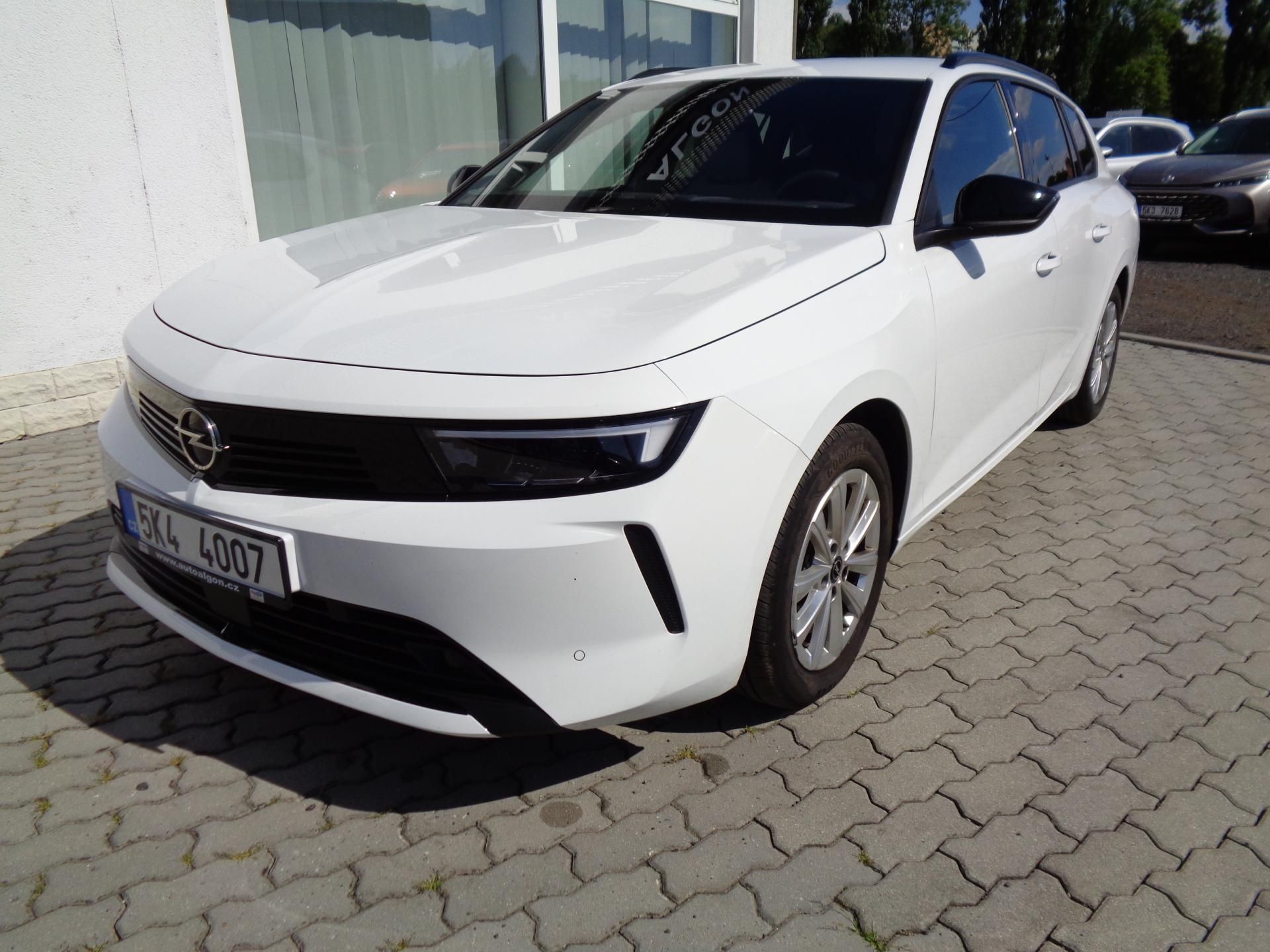Opel Astra, 1,2T SportsTourer,Edition,Komf - fotka 2