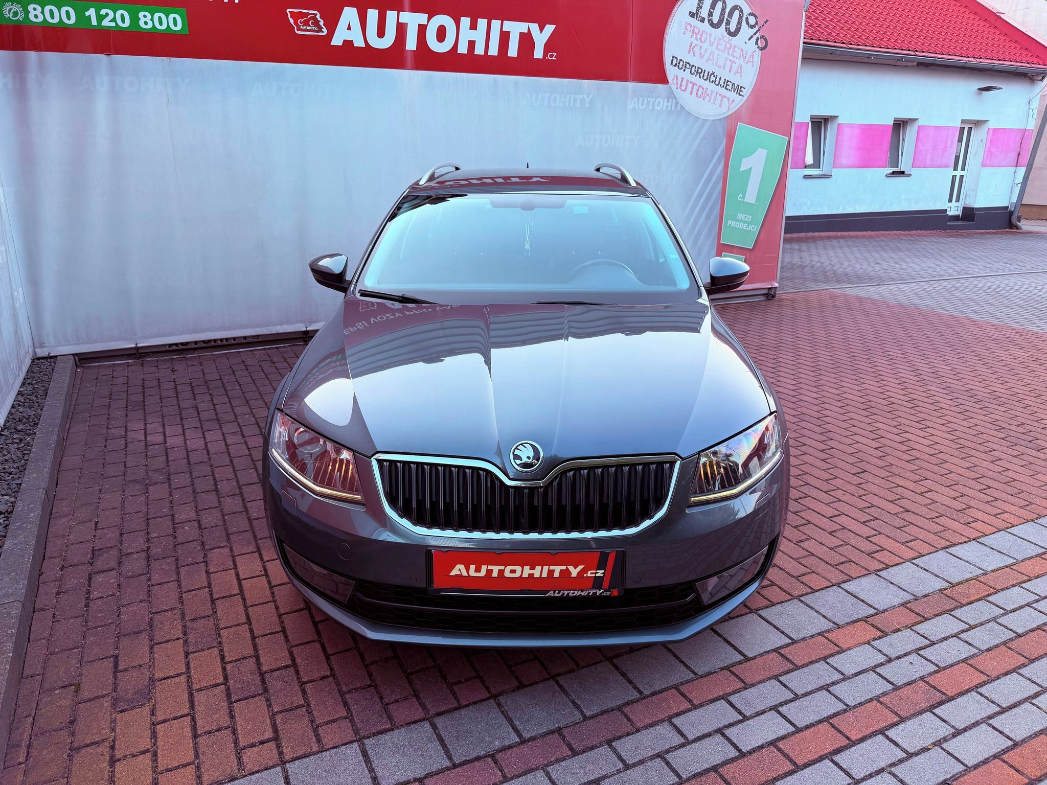 Škoda Octavia, 1.4 TSi Style, Serviska, 1.Maj - fotka 2