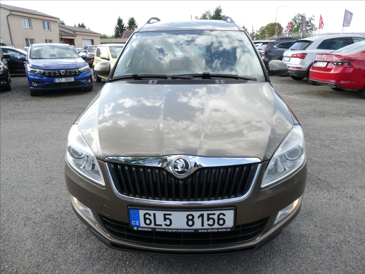 Škoda Roomster, 1,2 TSI 77kW Elegance,2 x kola - fotka 2