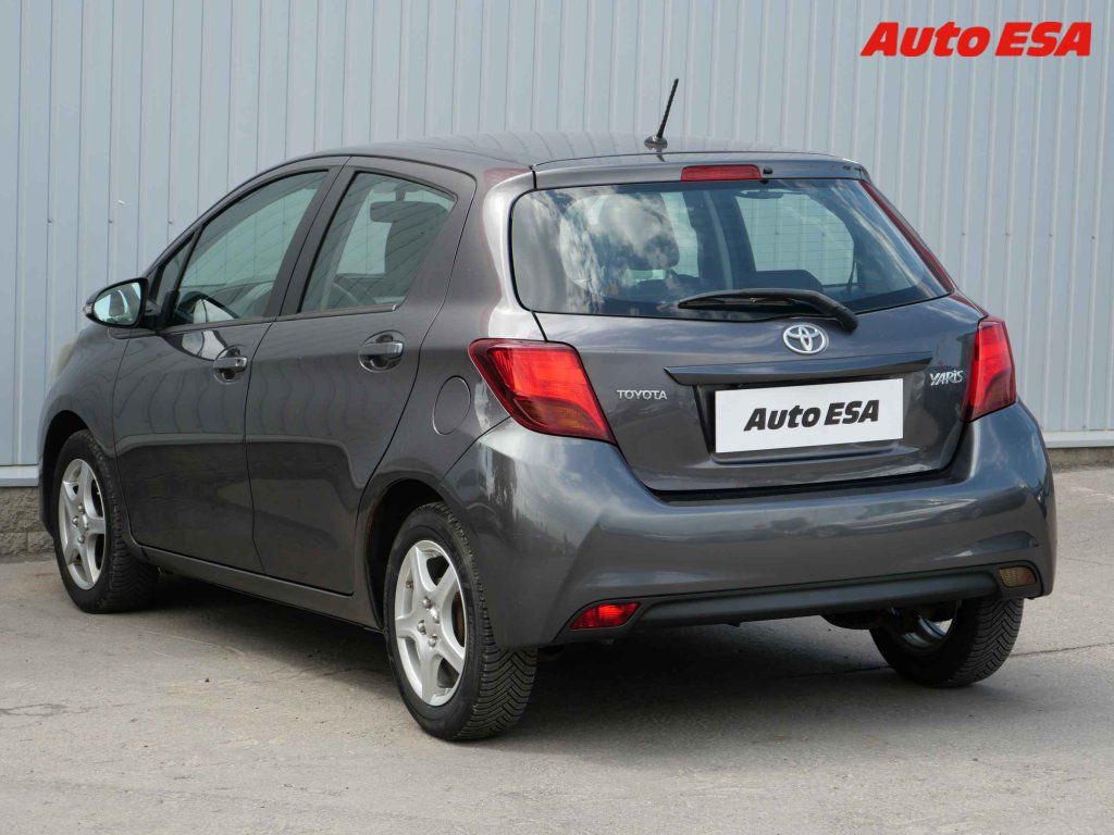 Toyota Yaris, 1.3 VVT- i,ČR,AC - fotka 6