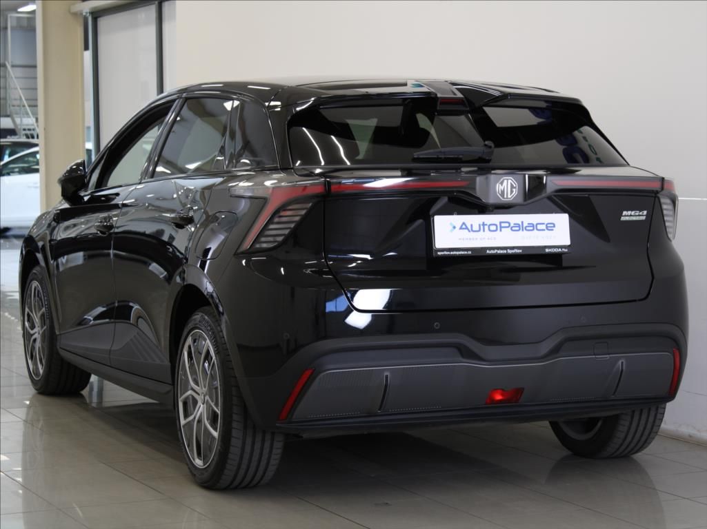 MG MG4, 77kWh Exclusive 19tkm. ČR - fotka 3