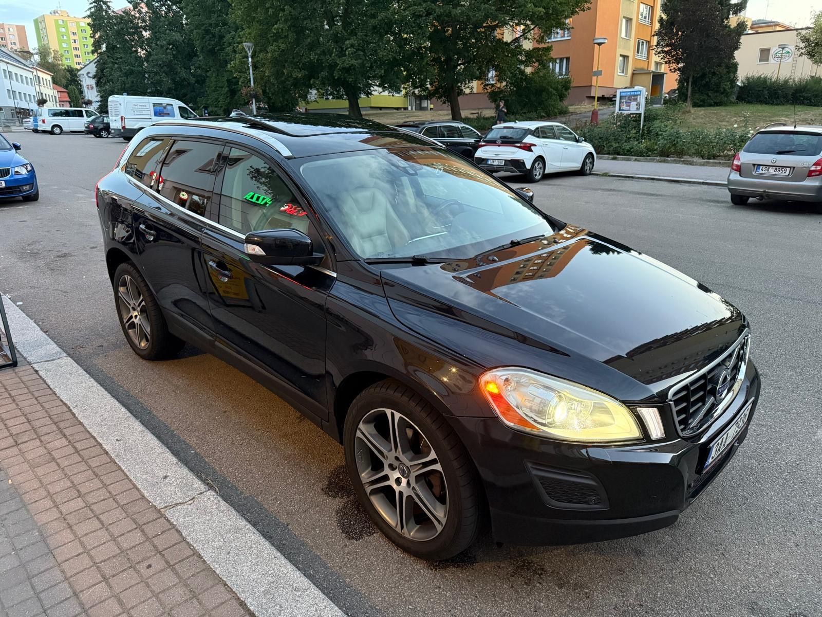 Volvo XC60, 2,4 tdi 158kw - fotka 2