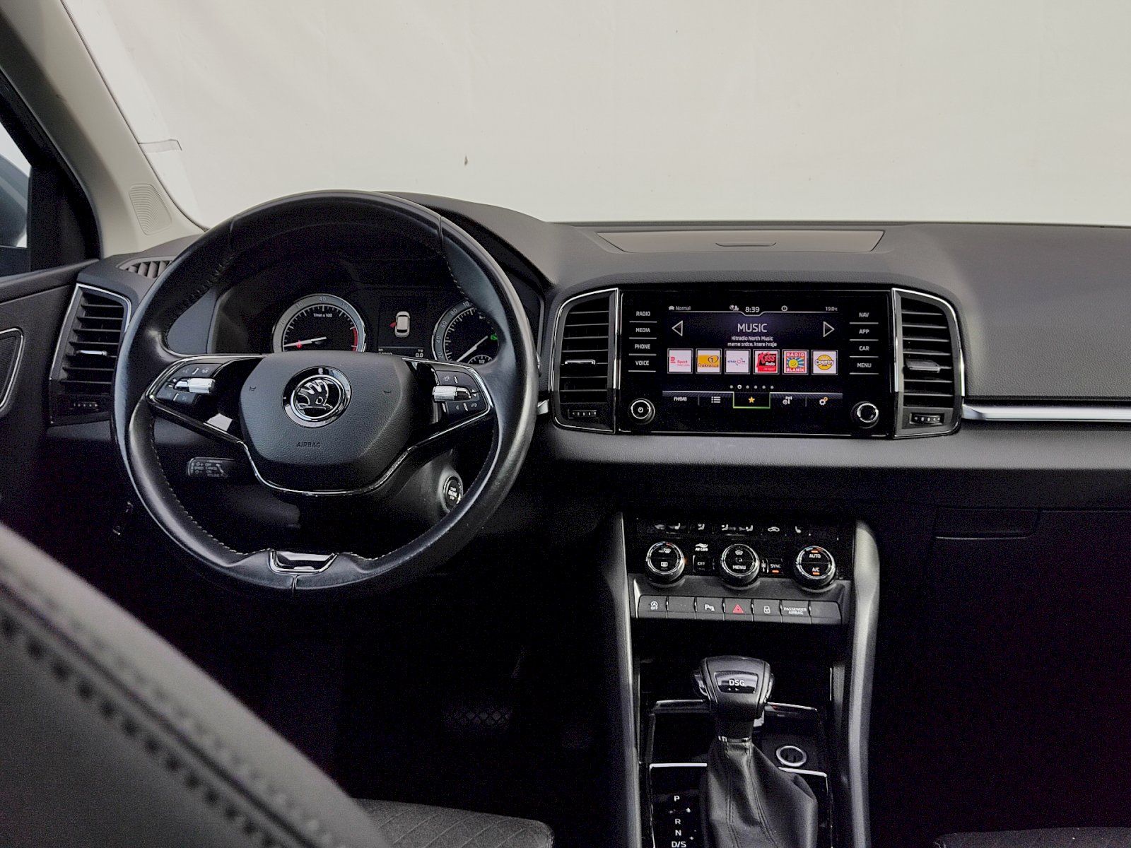 Škoda Karoq, Style Plus 1,5 Tsi 110 Kw DSG - fotka 6