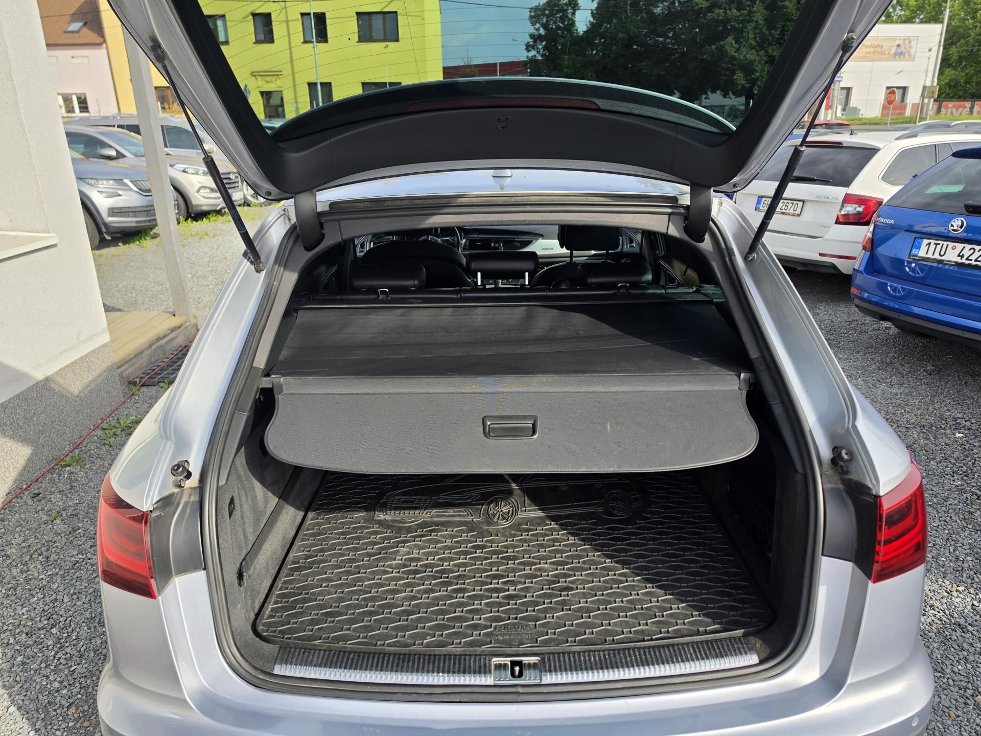 Audi A6 allroad, 3.0 TDI 200kw Matrix Panorama - fotka 5