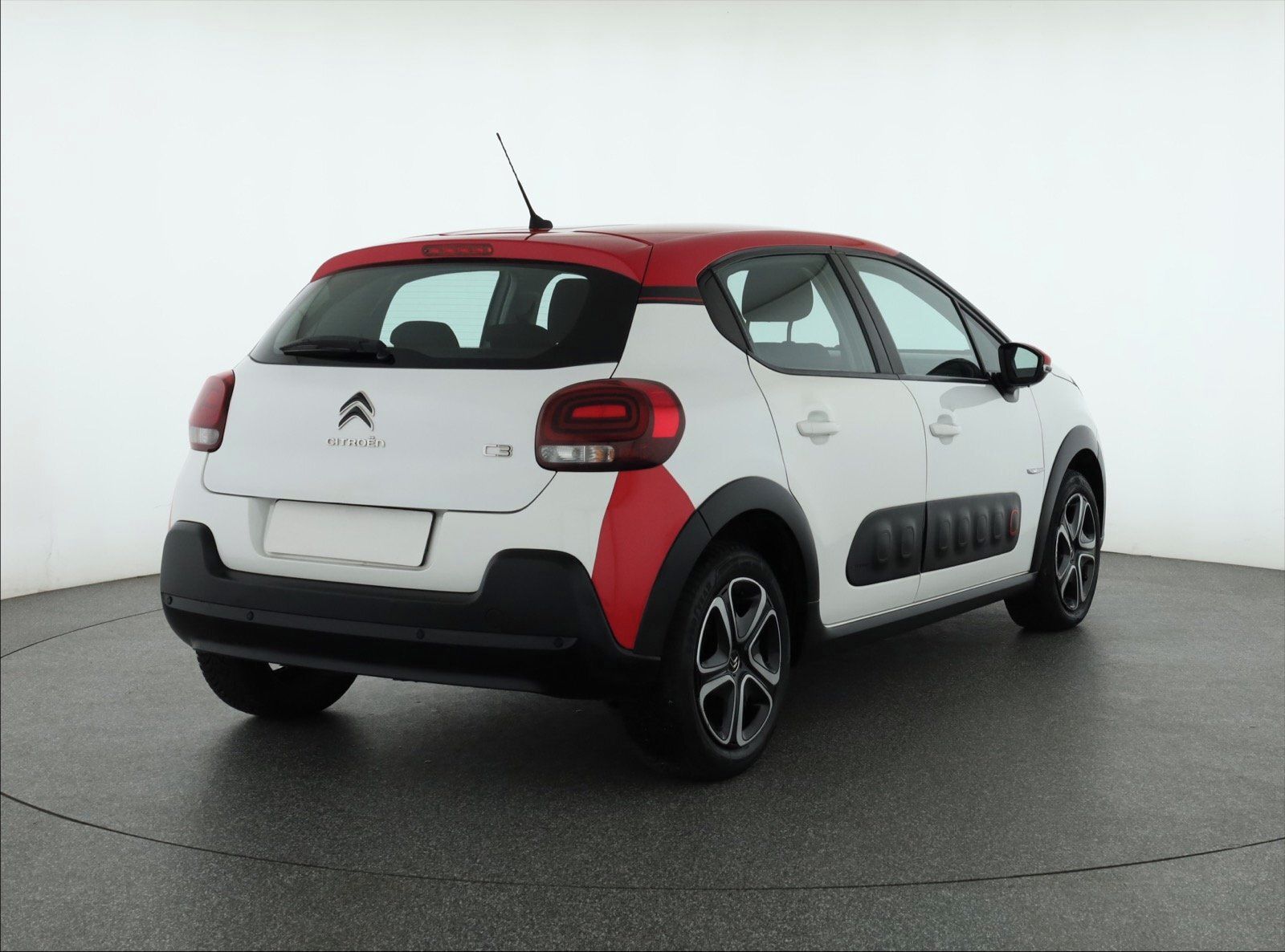 Citroën C3, 1.2 PureTech, Klima, Tempomat - fotka 5