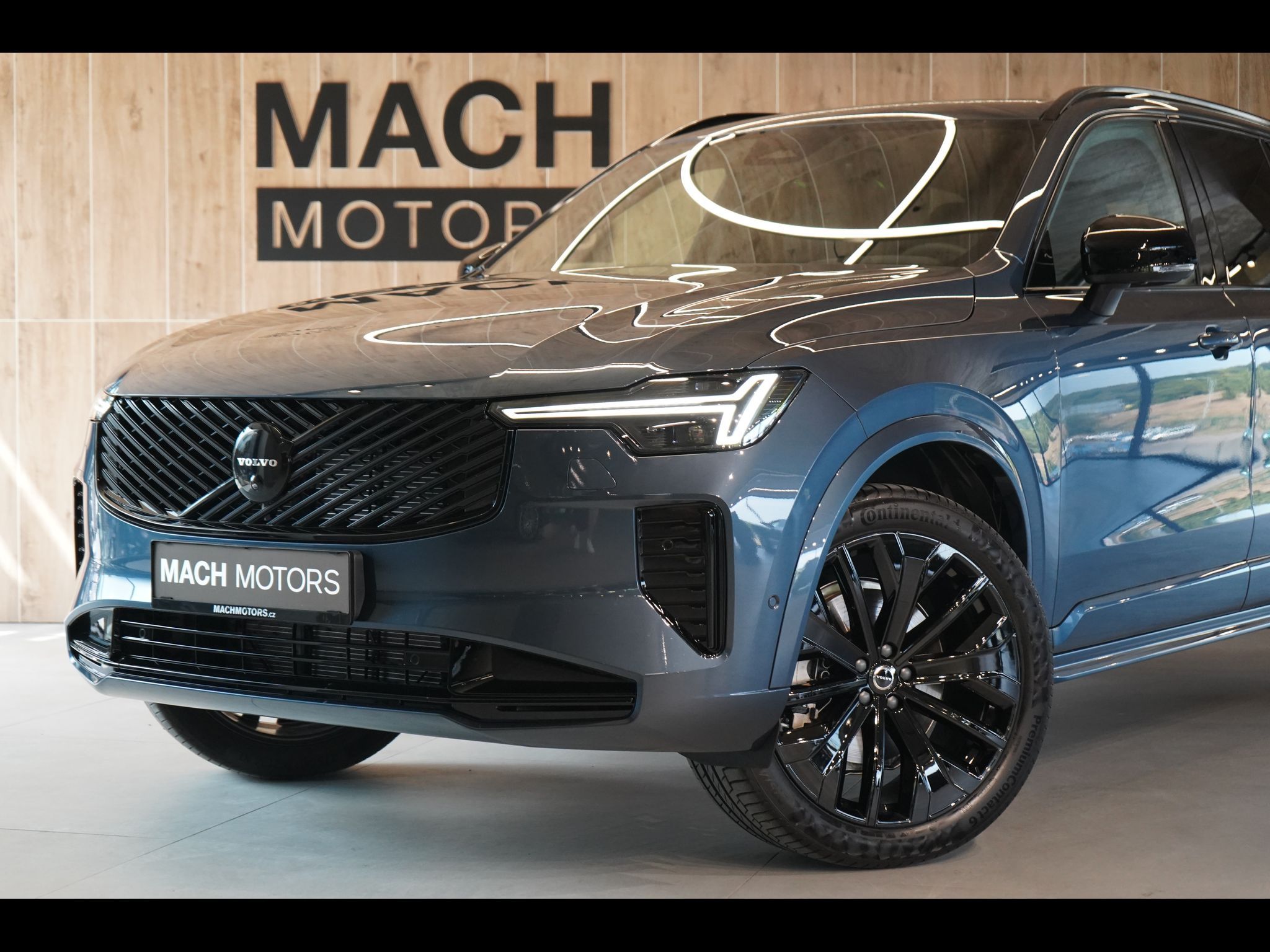 Volvo XC90, B5 PLUS Black Edition, 360° - fotka 2