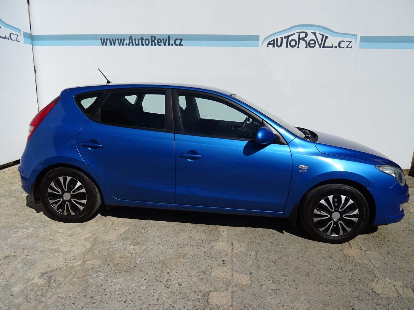 Hyundai i30, 1.4i,80kW,NovéČR,klima - fotka 5