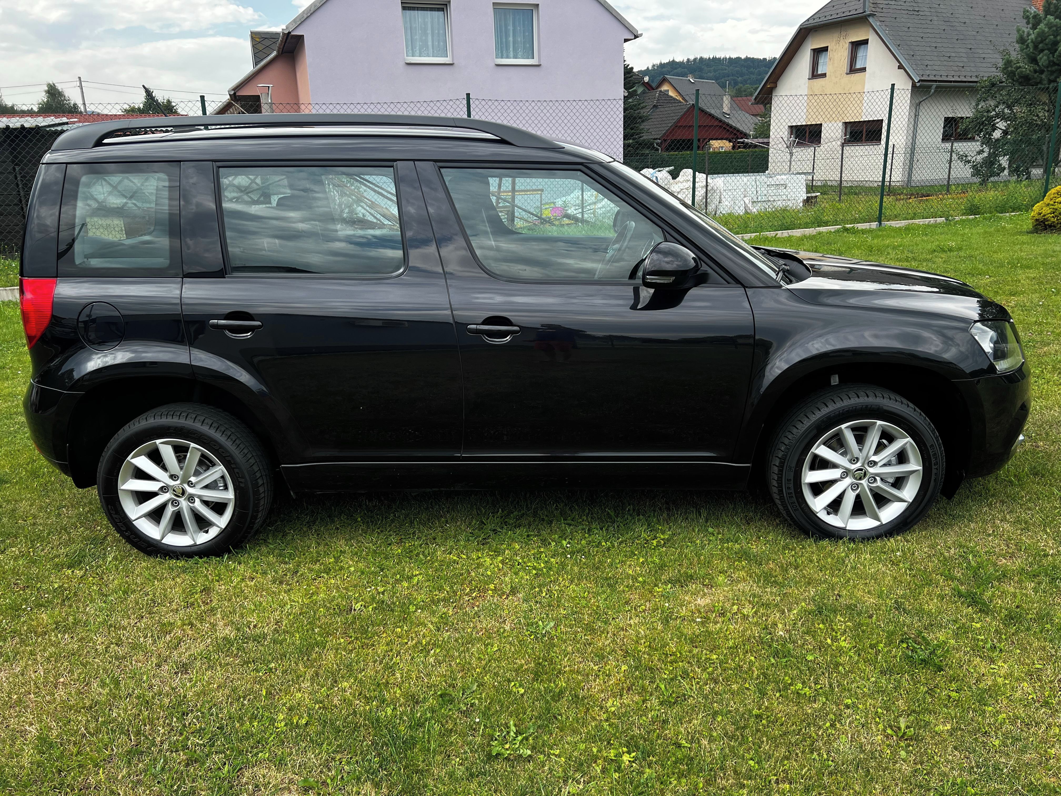 Škoda Yeti, 1.2TSi ACTIVE NAVI TAŽNÉ ZAŘ. - fotka 4