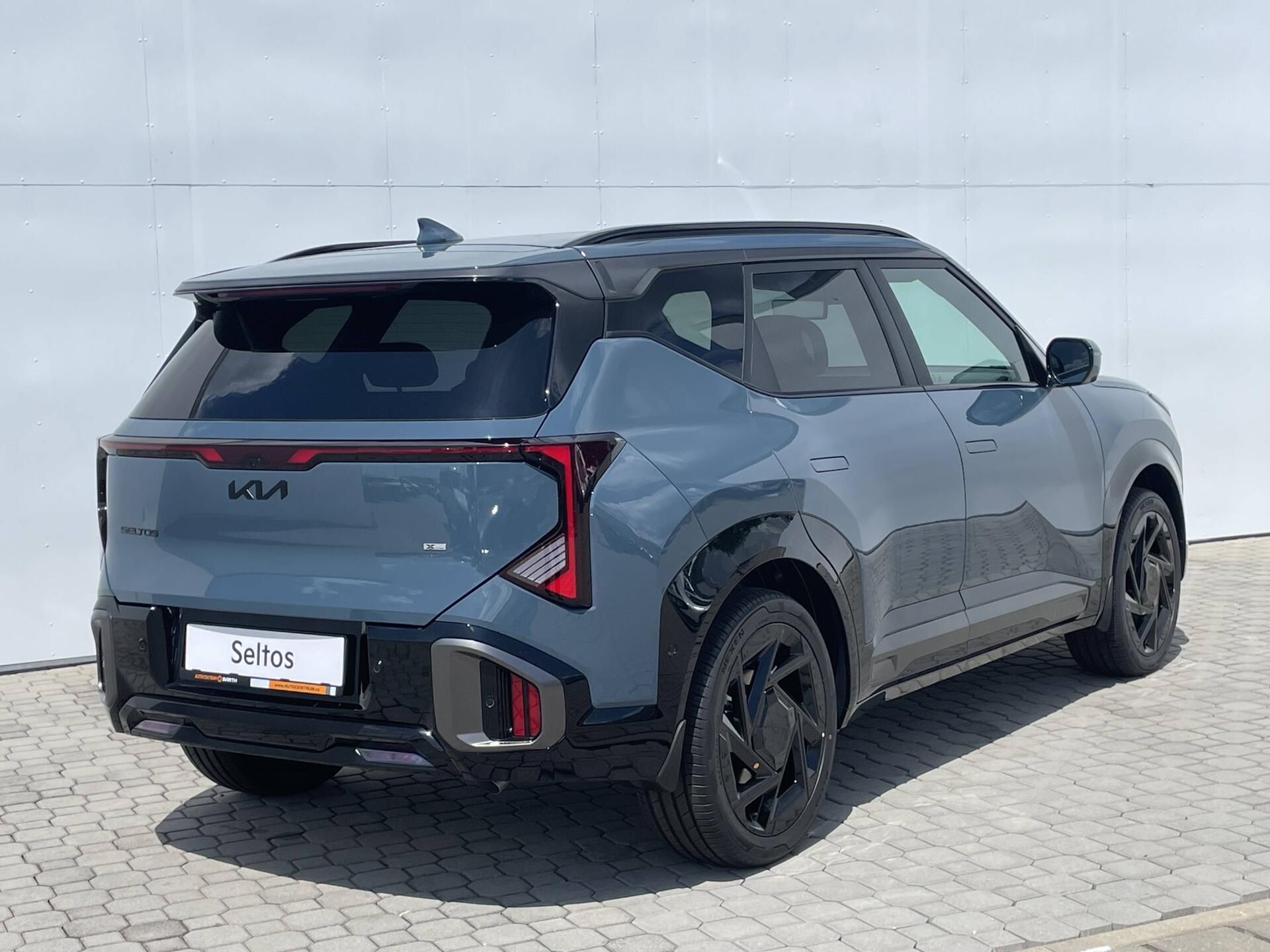 Kia Seltos, X-LINE 4x4 7DCT 1,6 T-GDi - fotka 2