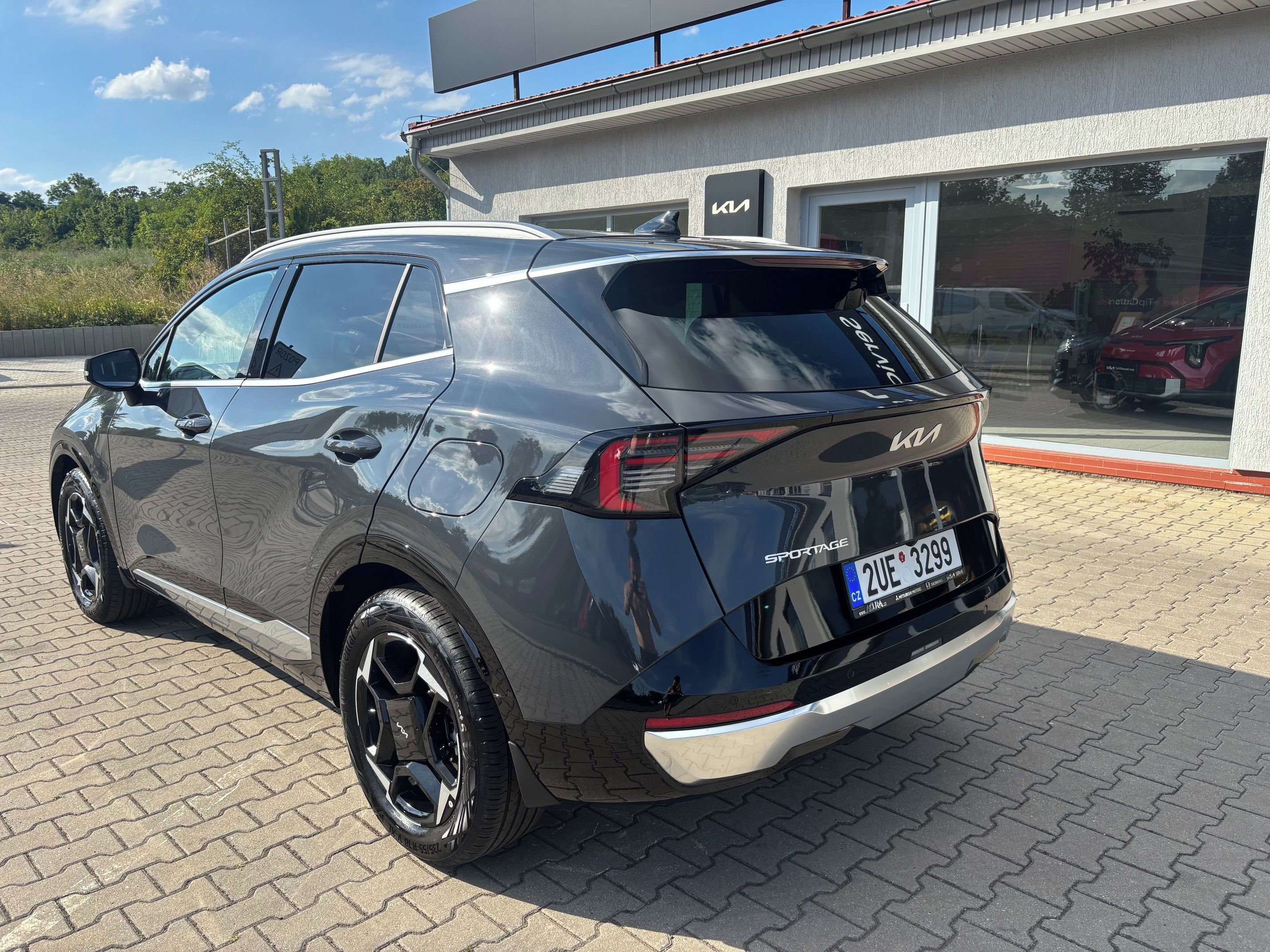 Kia Sportage, 1,6 T-GDi 7DCT 4x2 TOP - fotka 5