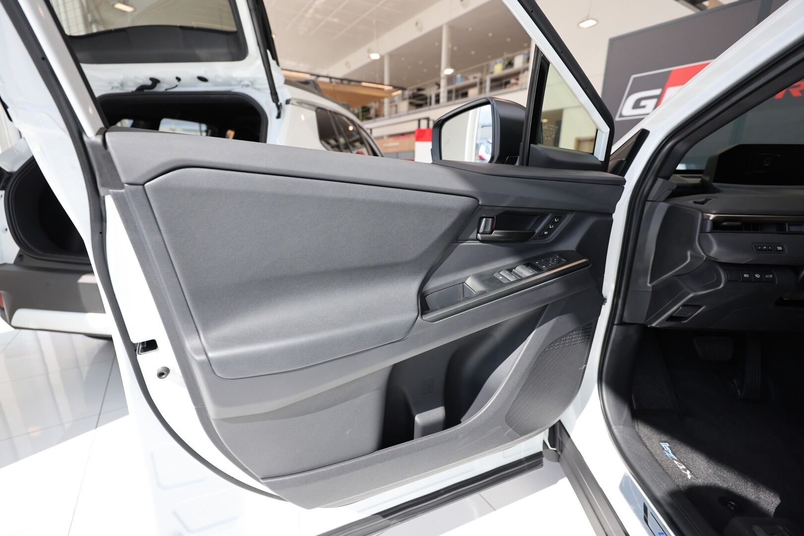 Toyota bZ4X, Executive AWD 73.1 kWh - fotka 6