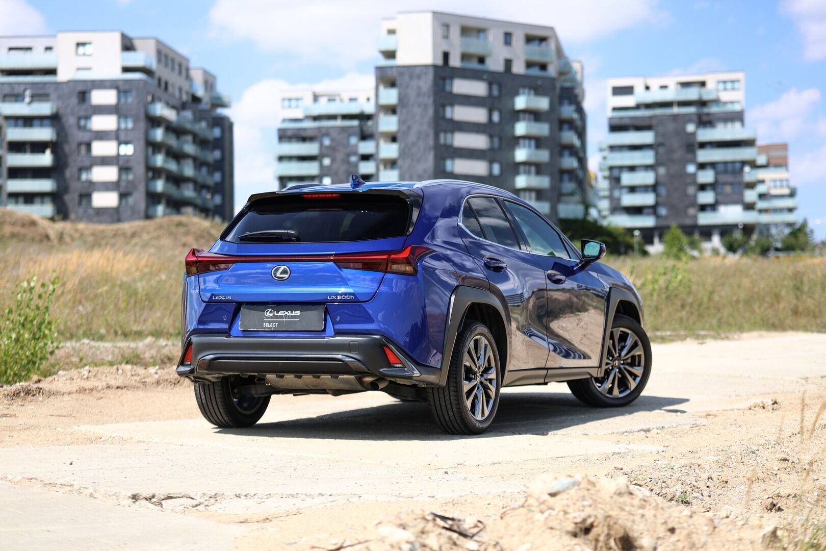 Lexus UX 300h, 300H 2,0 HEV F SPORT DESIGN - fotka 5