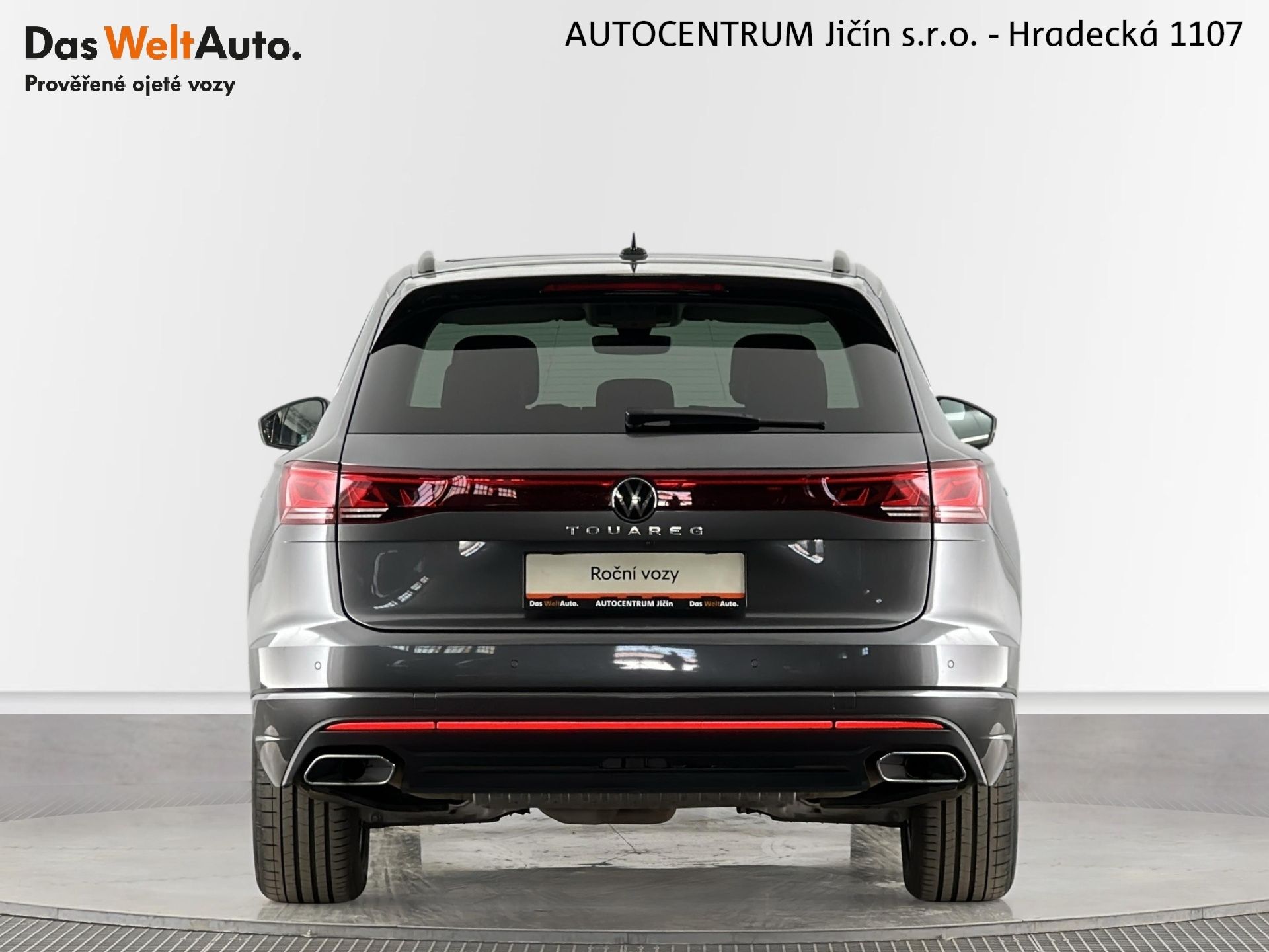Volkswagen Touareg, Elegance 3.0 TSI 250kW 4Motion - fotka 6