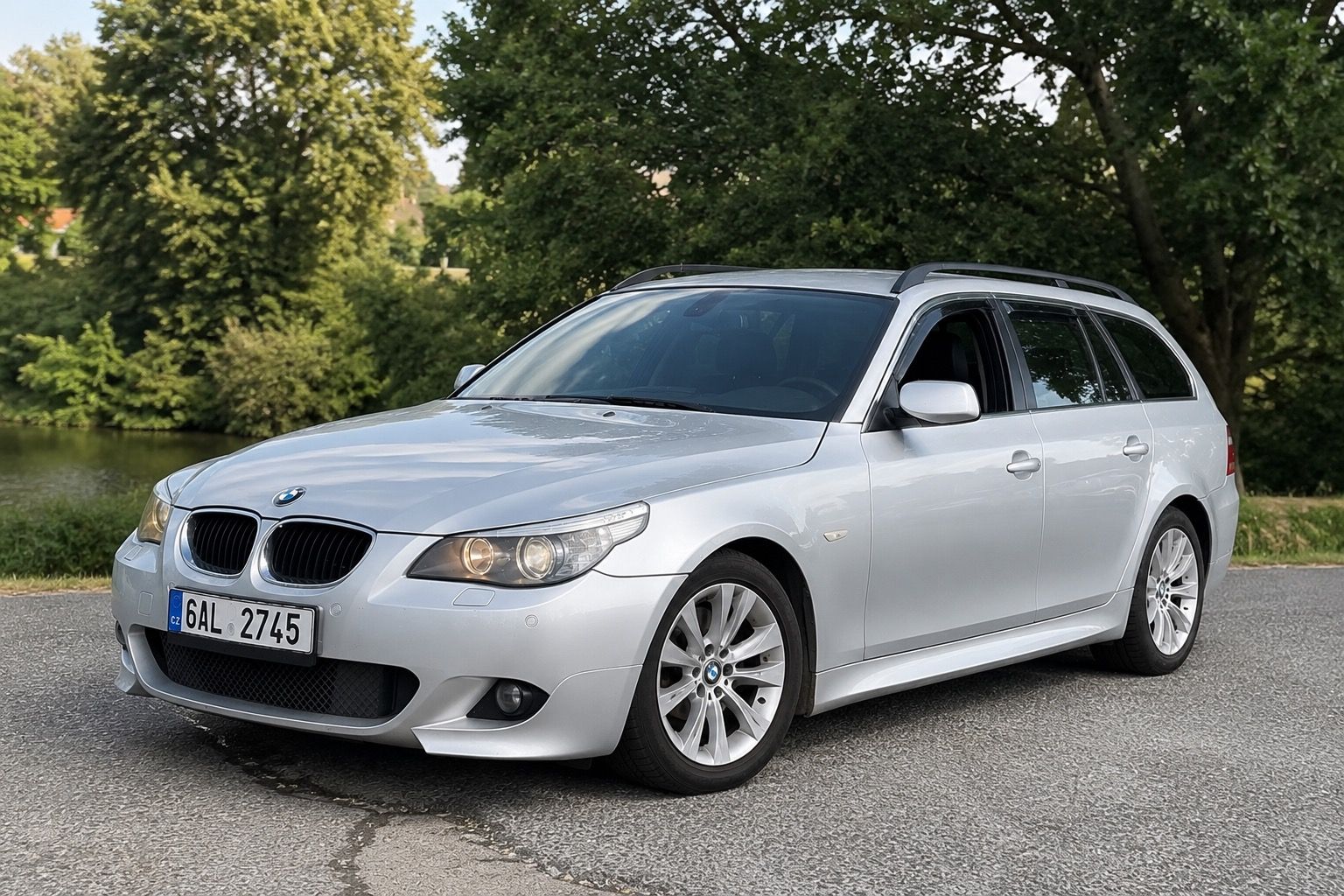 BMW Řada 5, E61 520d Mpaket manuál 6q