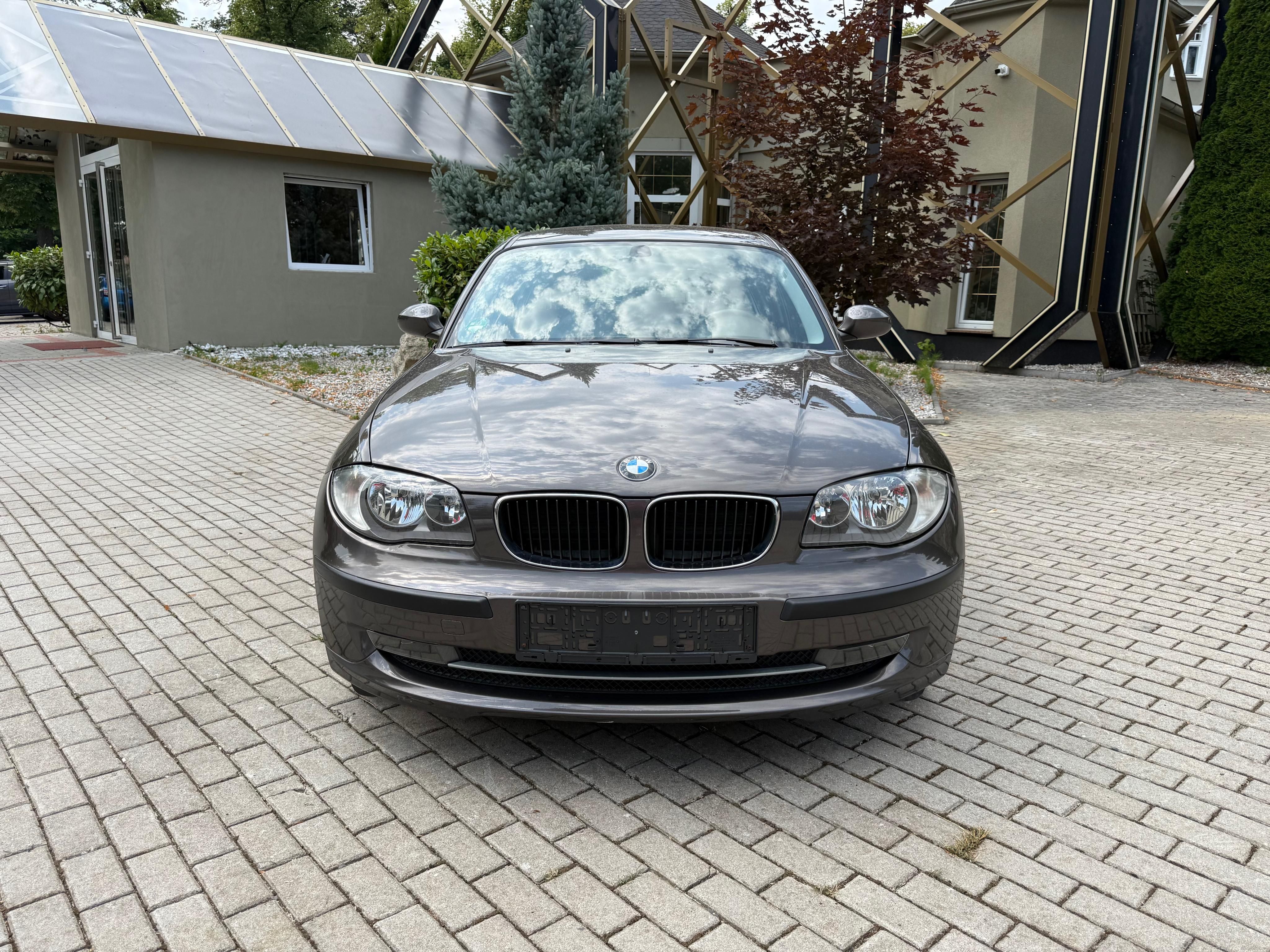 BMW Řada 1, 116i E81 90kW*KLIMA*6RYCHLOSTÍ - fotka 4
