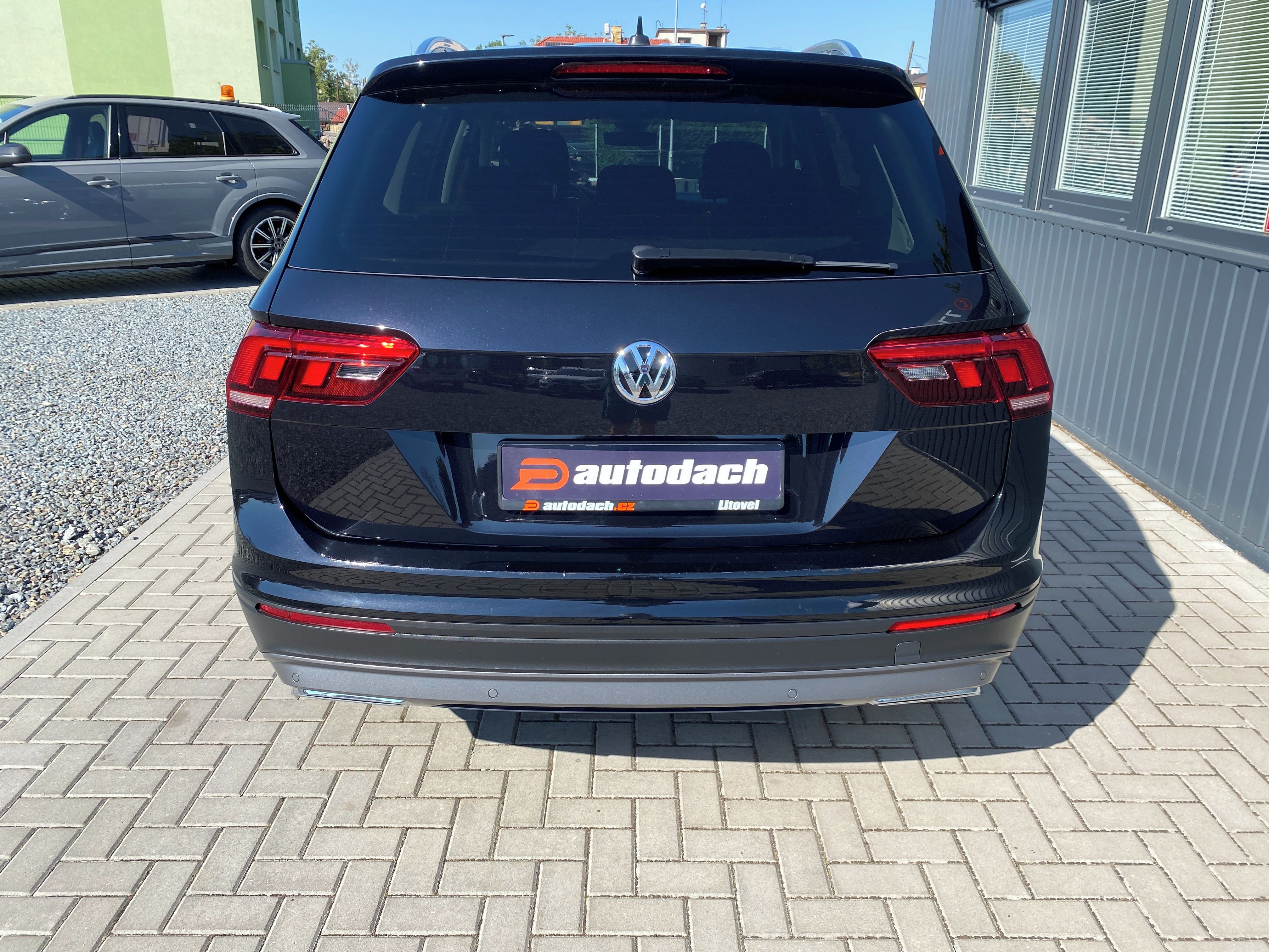 Volkswagen Tiguan Allspace, 1.4TSI 110KW  -ALLSPACE- DPH - fotka 4