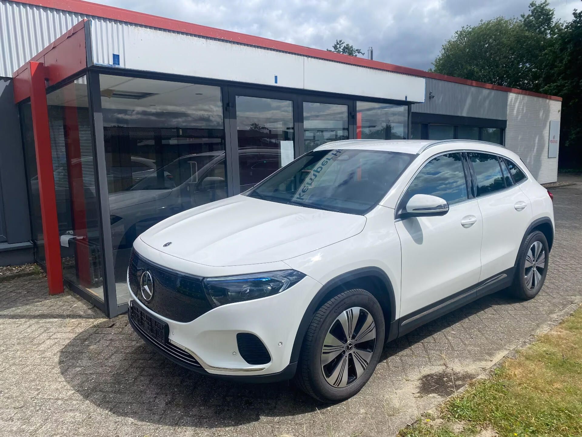 Mercedes-Benz EQA, 300 4M Progressive Facelift