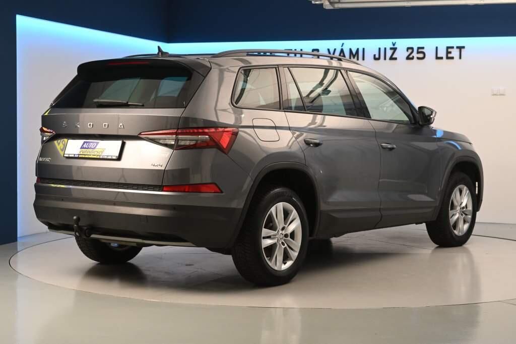 Škoda Kodiaq, 2.0 4x4 LED DSG VIRTUAL Kamera - fotka 5
