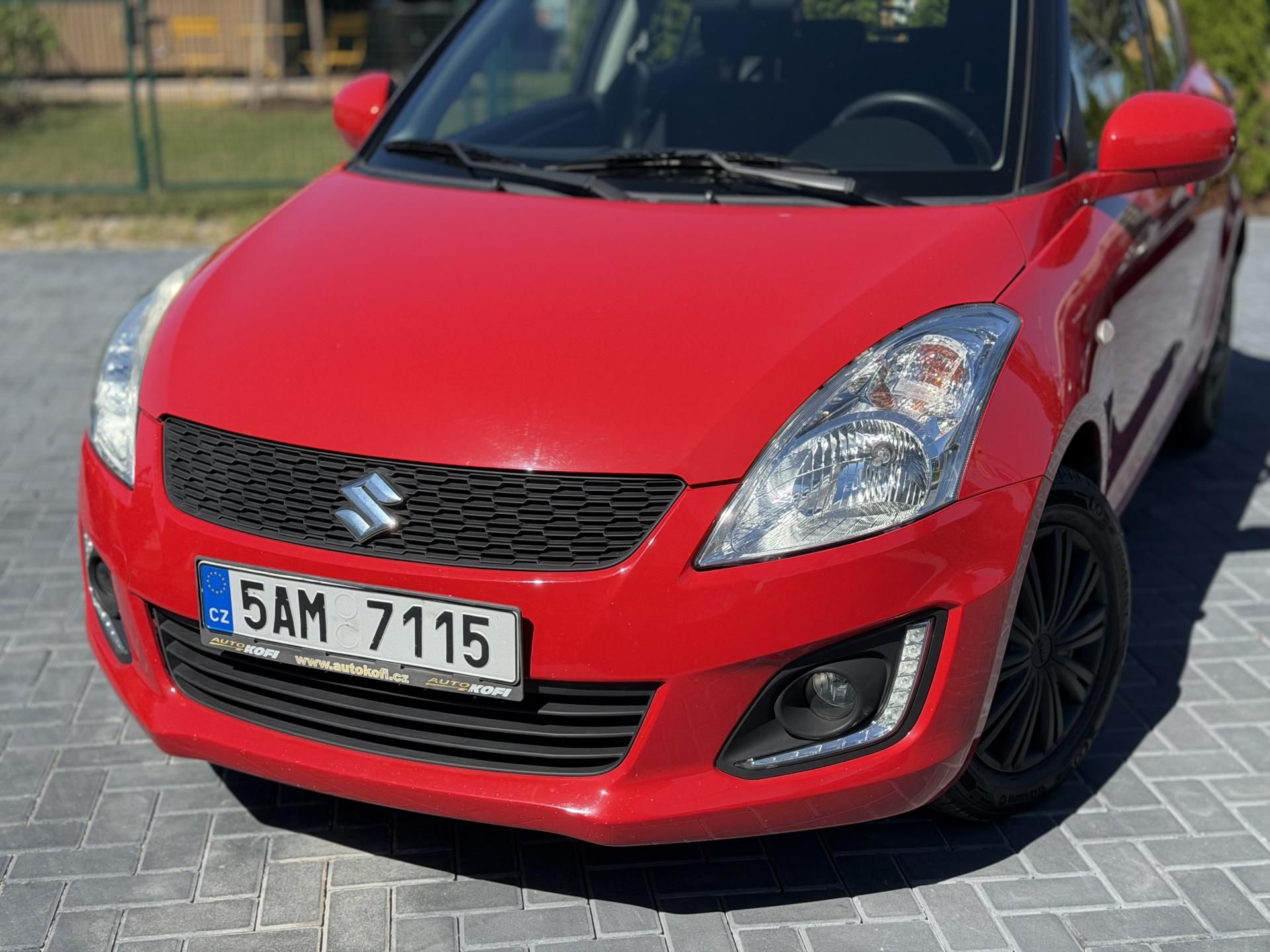 Suzuki Swift, 1.2i 69 kw - fotka 5