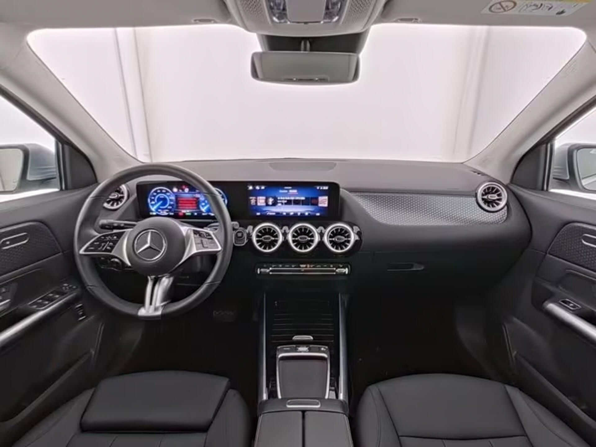 Mercedes-Benz EQA, 300 4M Progressive Advanced - fotka 4