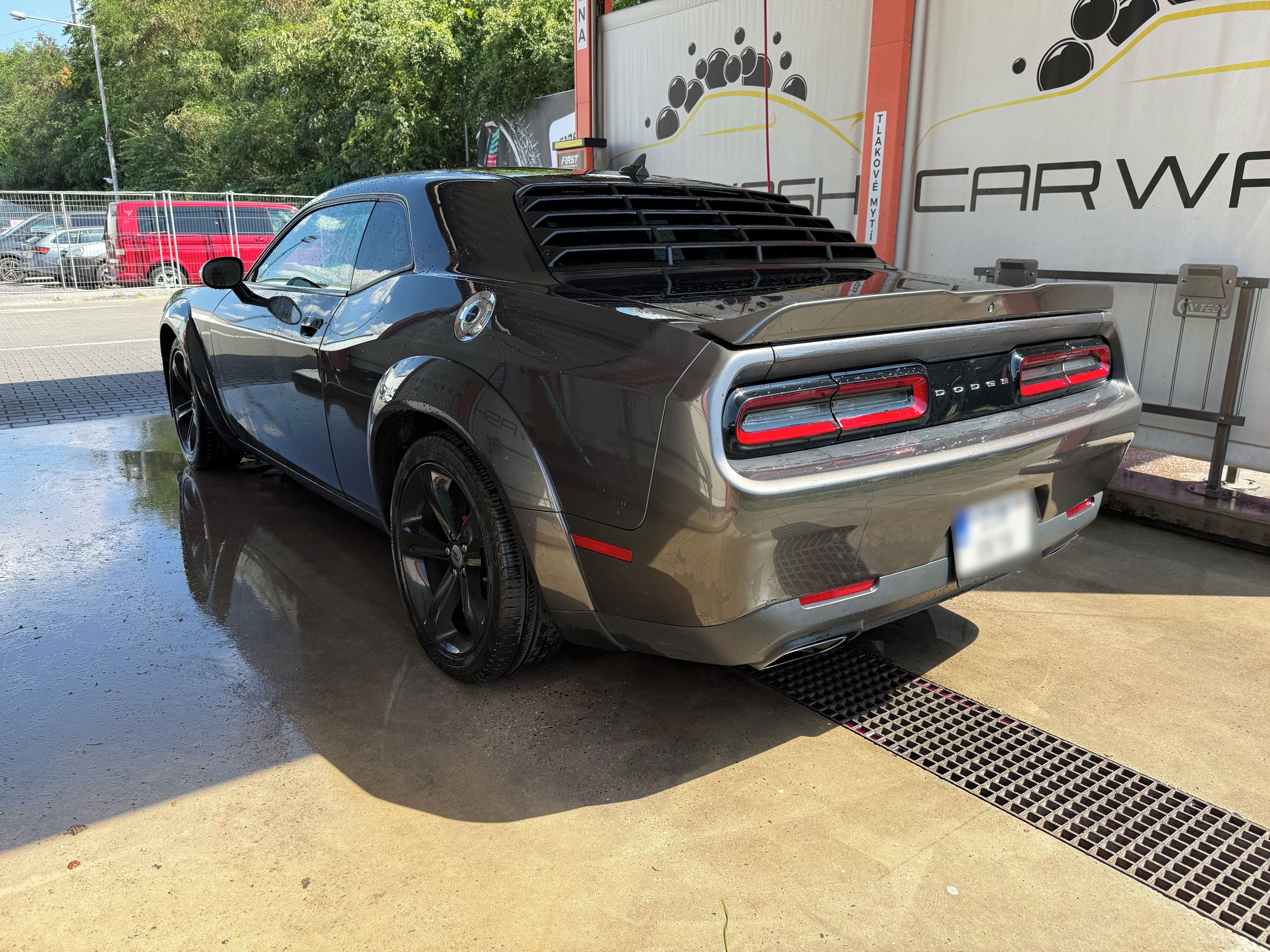 Dodge Challenger, 5.7L, V8, Widebody, Kůže - fotka 4