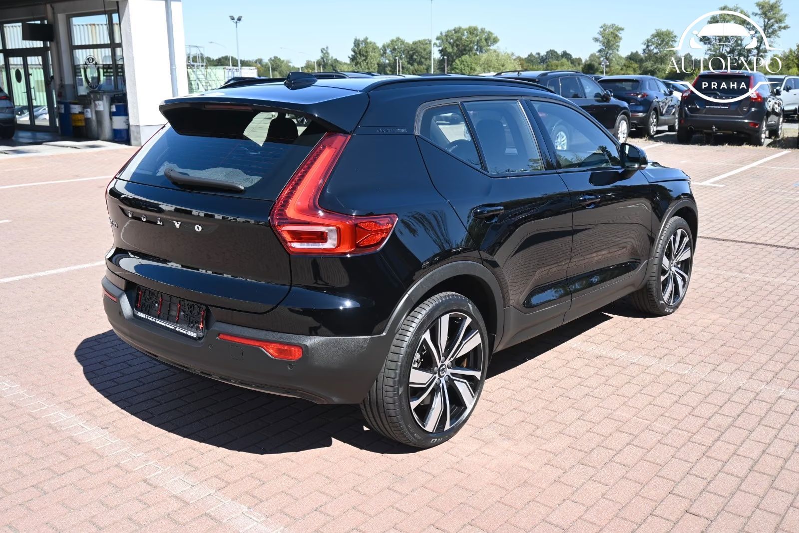 Volvo XC40, BEV AWD R Design*HARMAN/KARDON - fotka 6