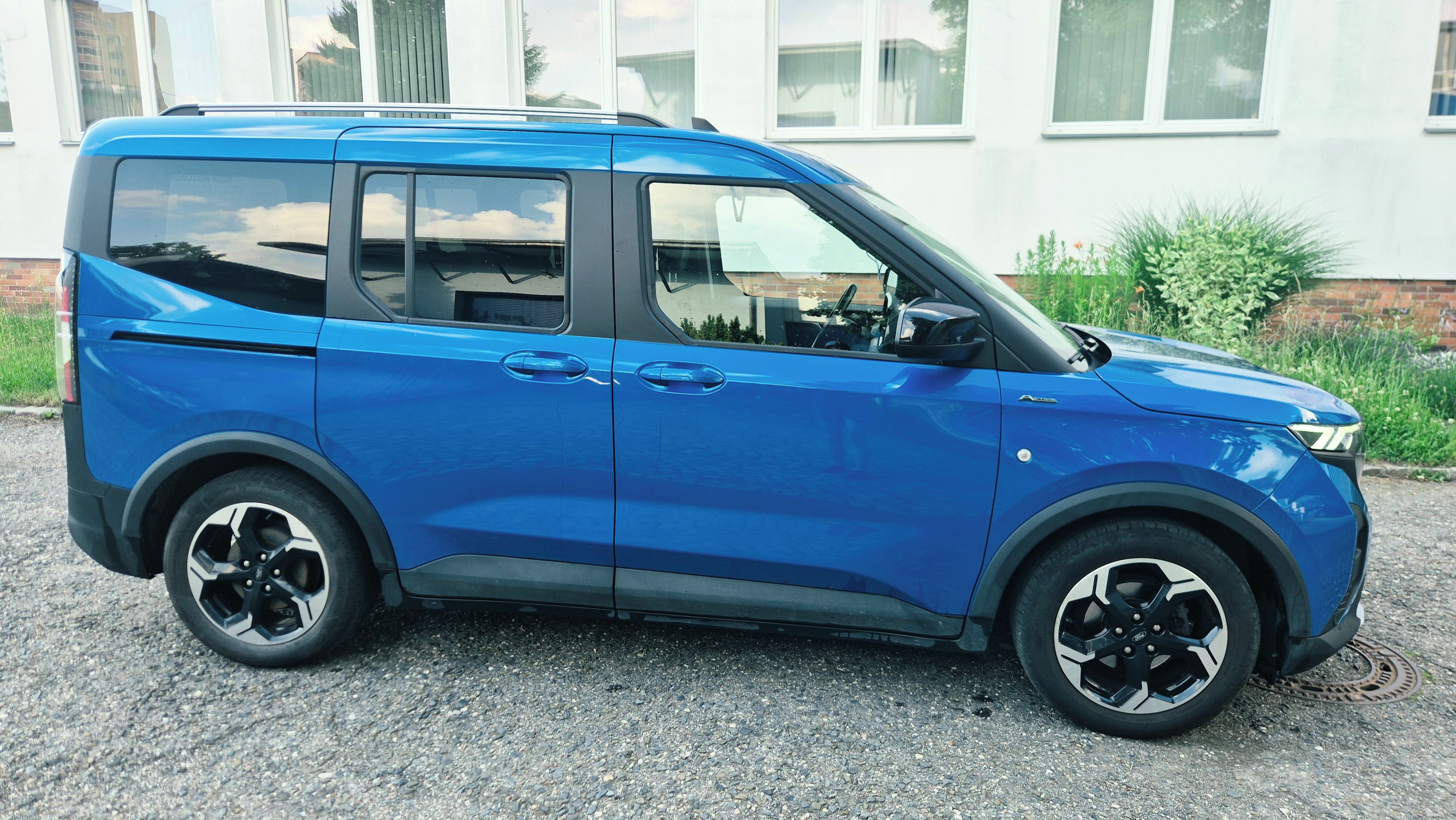 Ford Tourneo Courier - fotka 2
