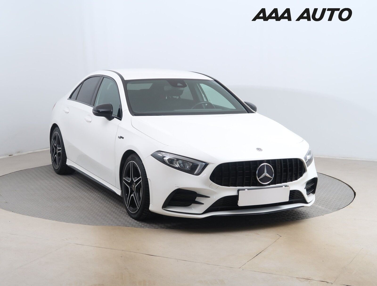 Mercedes-Benz Třídy A, 35 AMG 4MATIC, AMG line, 4X4