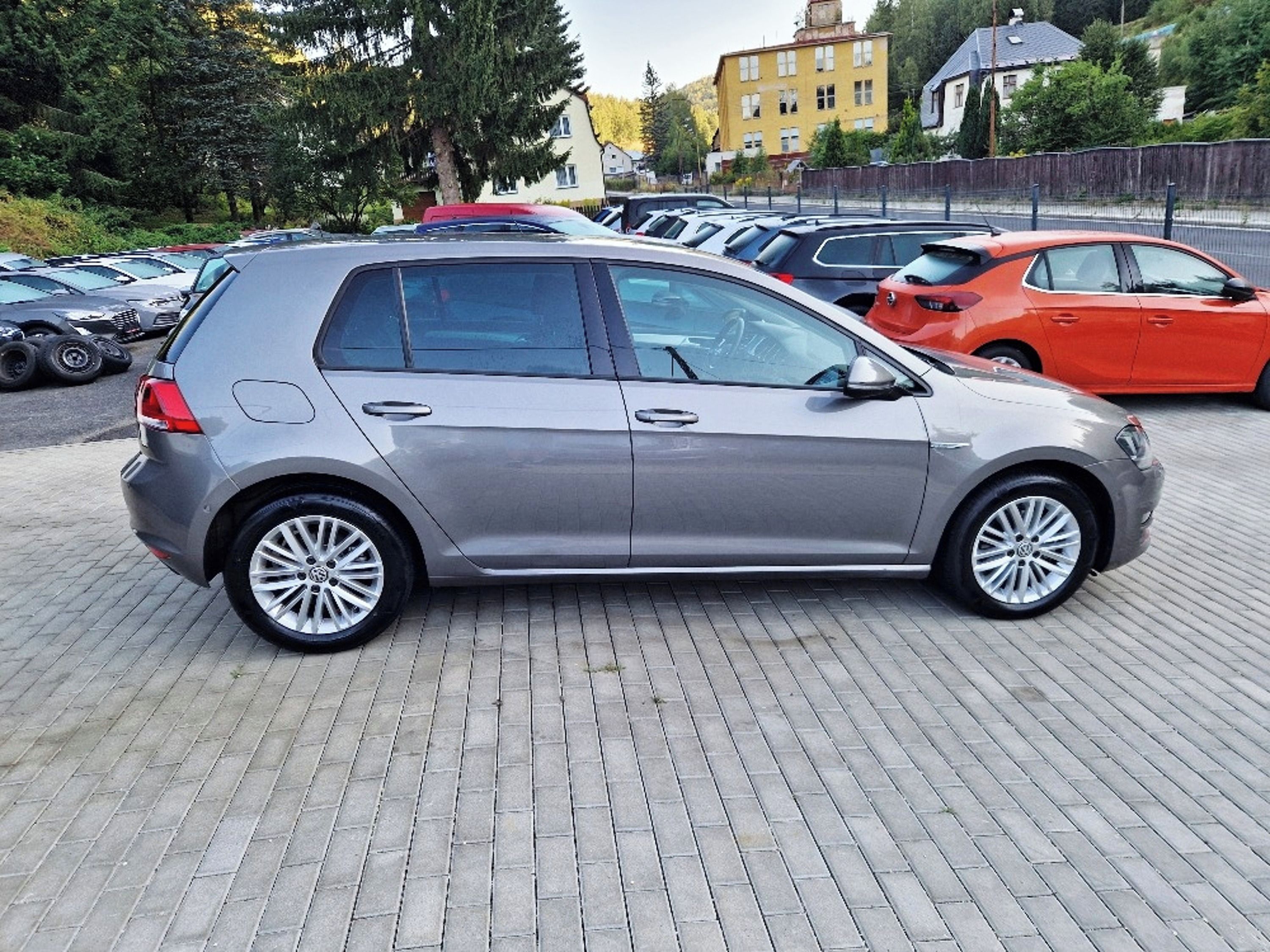 Volkswagen Golf, 1.4 TSi (92 kW), CUP - fotka 6