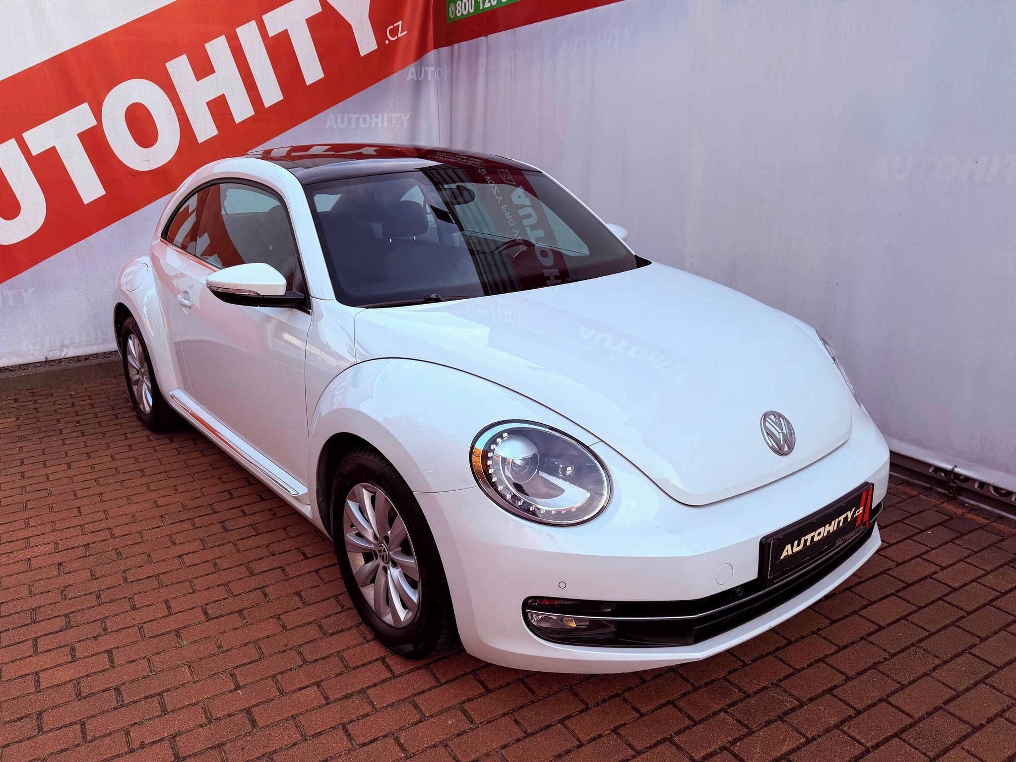 Volkswagen Beetle, 1.4 TSi DSG7, Navi, Panorama - fotka 6