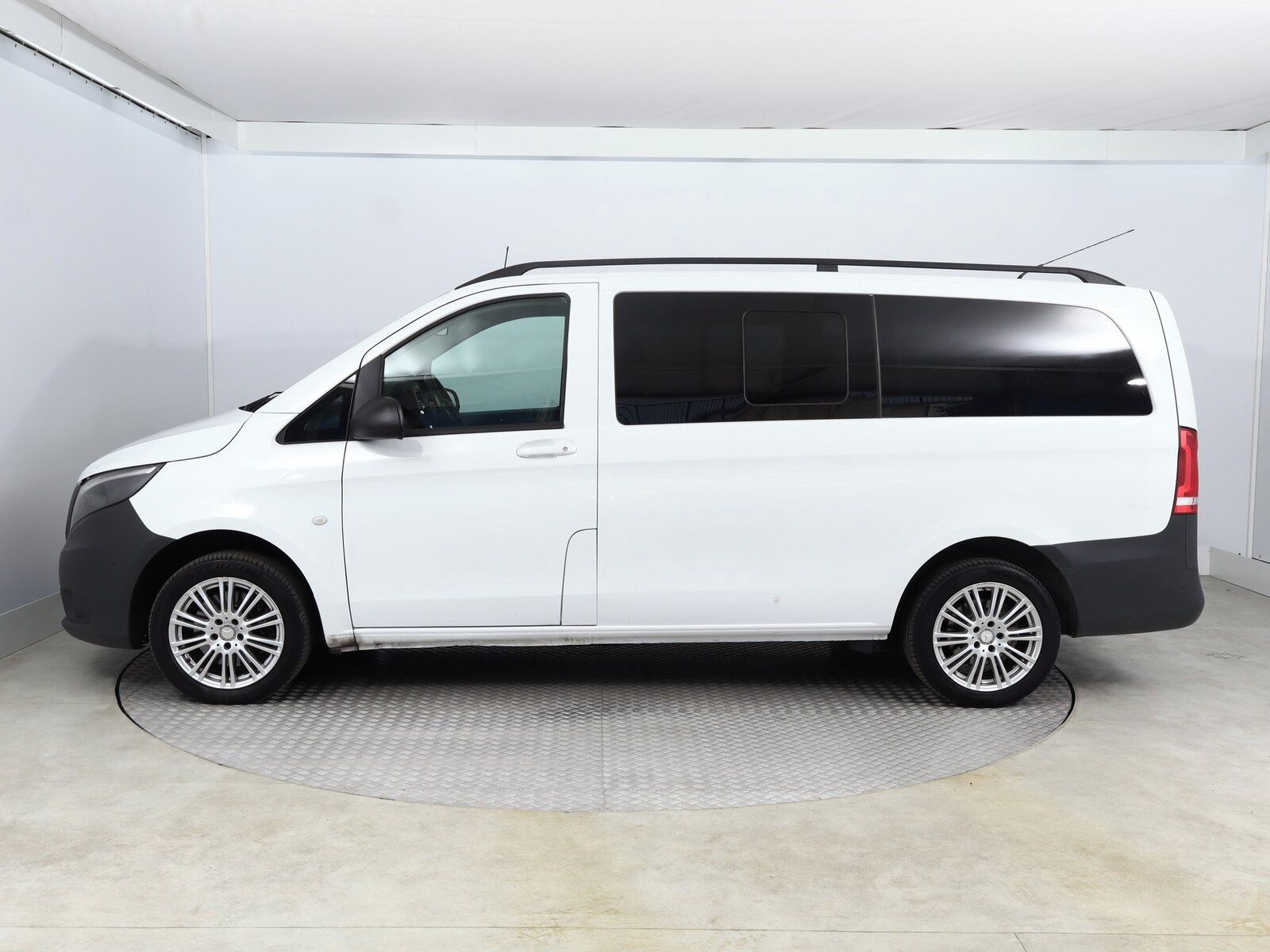Mercedes-Benz Vito, 114 CDI, 4x4, Tourer/L, 5 míst - fotka 3