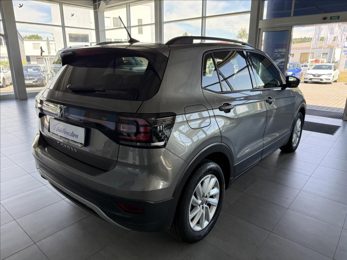 Volkswagen T-Cross, 1,0   TSI 81kW,DSG,1.MAJ,SERVI - fotka 6