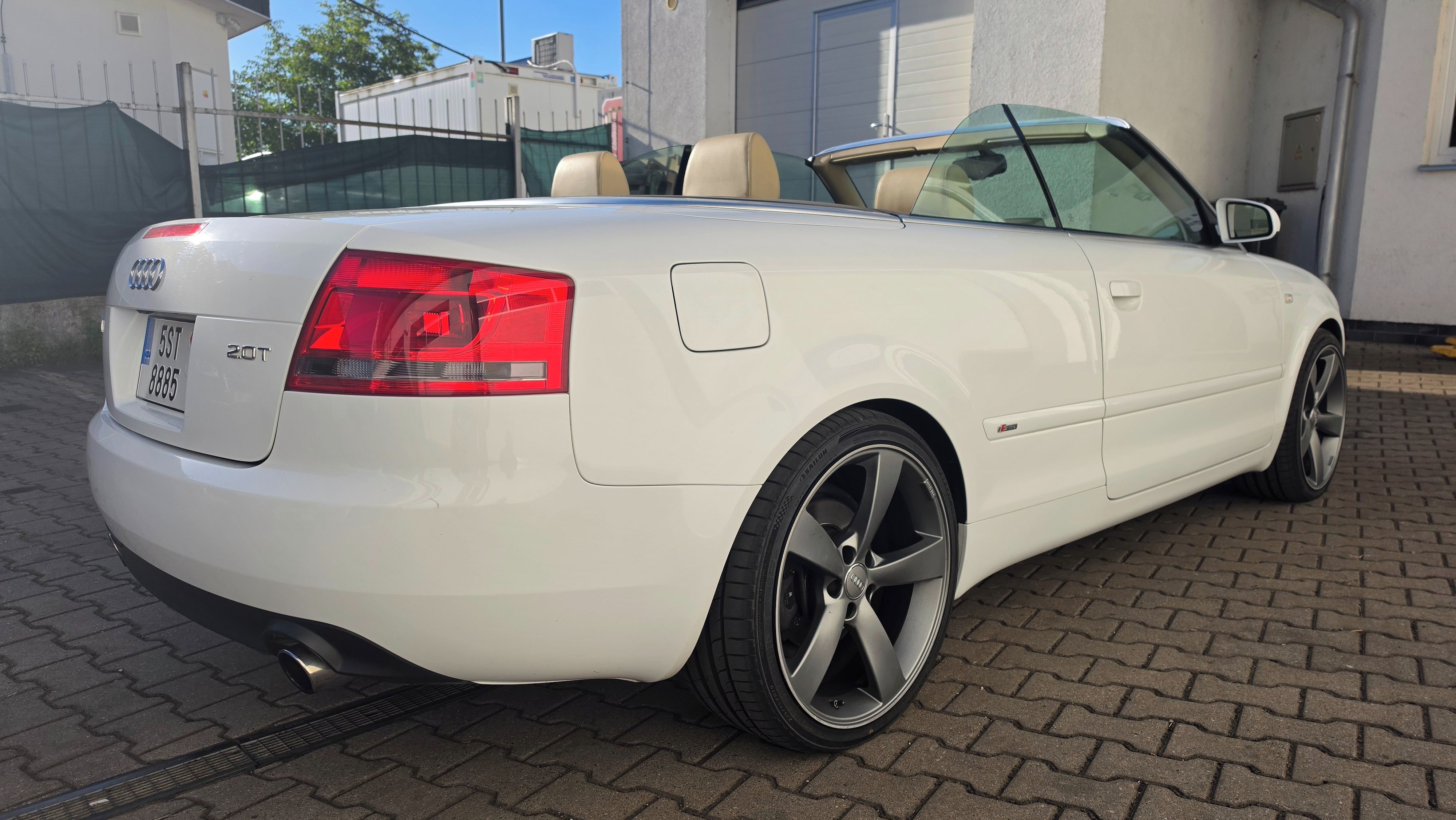 Audi A4, Malý nájezd, pěkný stav a - fotka 4