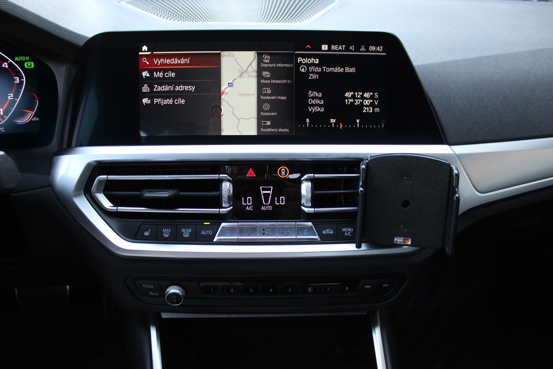 BMW Řada 3, M340i xDrive Sedan - fotka 5