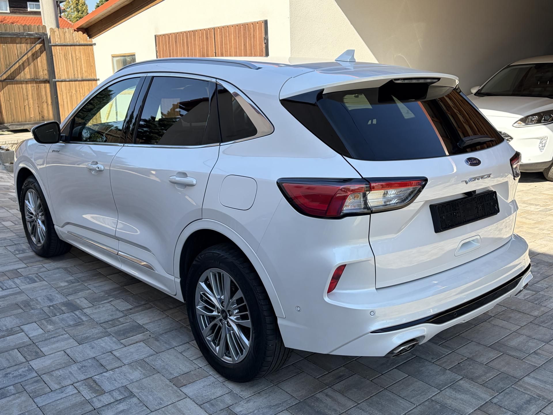 Ford Kuga, Vignale 2.5 PHEV, 10/22 - fotka 2