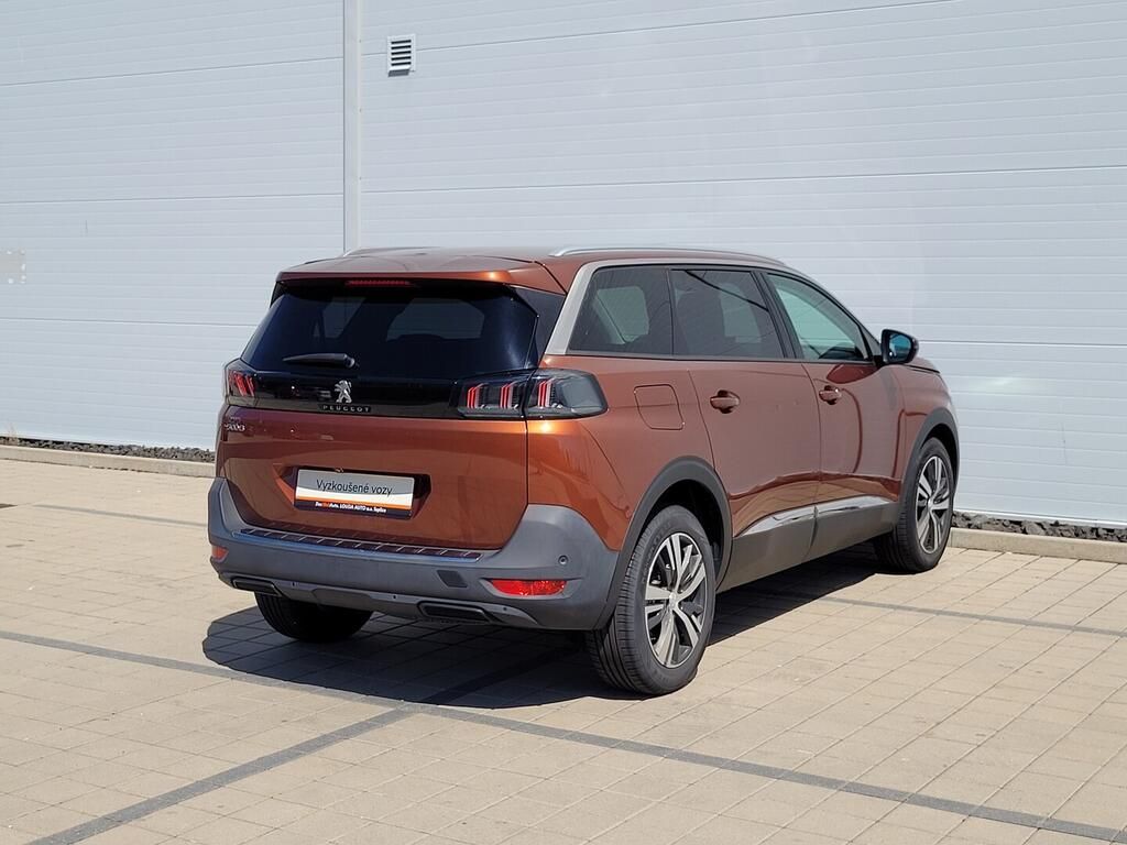 Peugeot 5008, Allure 1.2 PureTech 96 kW - fotka 5