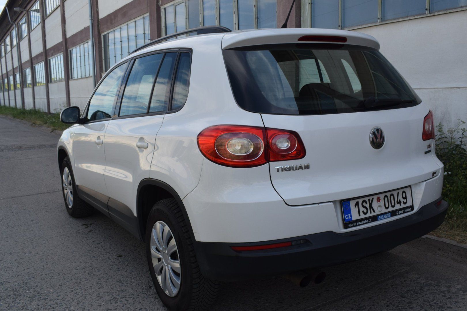 Volkswagen Tiguan, nový ČR, pěkný - fotka 3