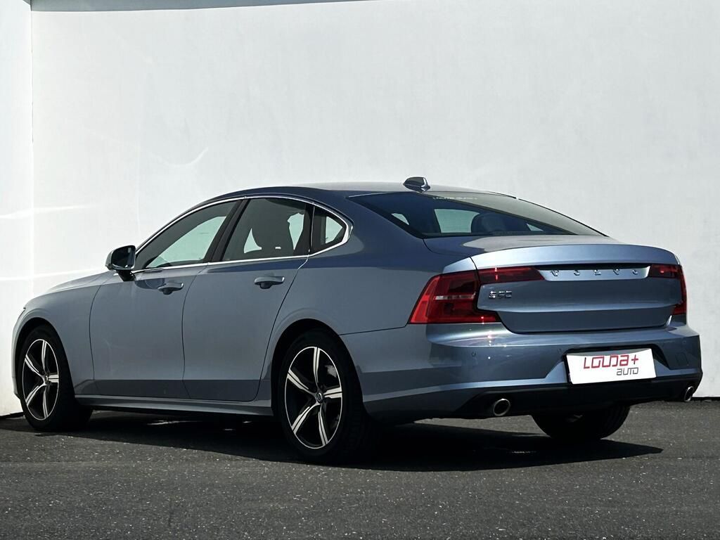 Volvo S90, Momentum Pro 2.0 D5 173 kW - fotka 6