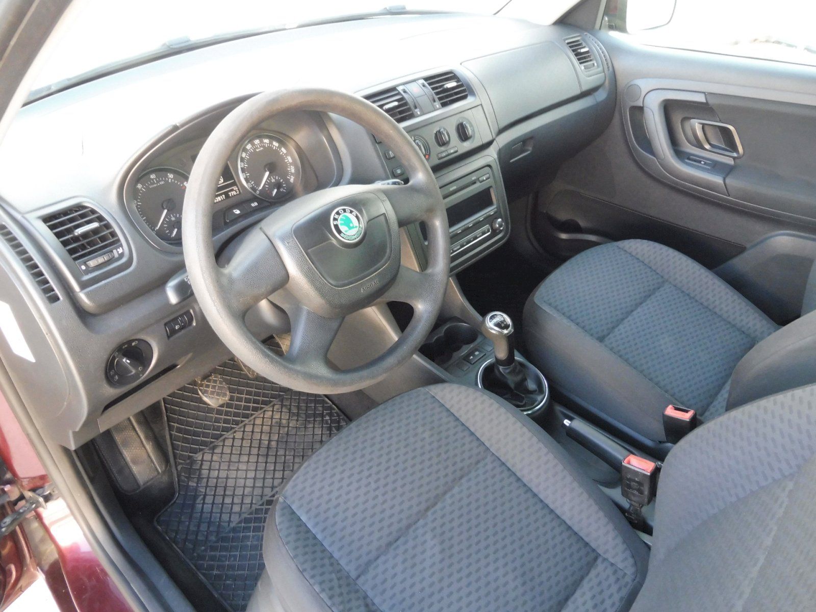 Škoda Fabia, Ambiente 1,2 TSI 63kW - fotka 6