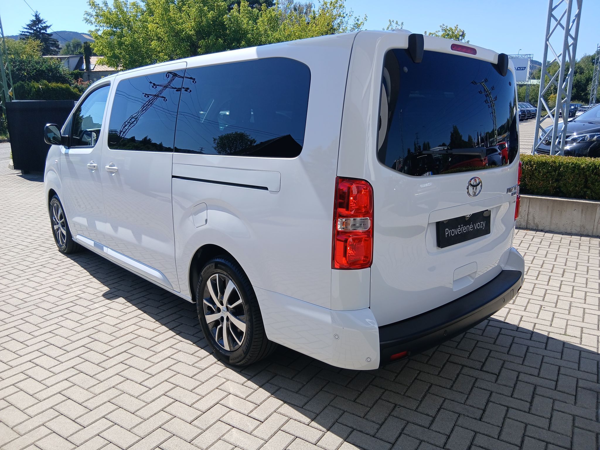 Toyota Proace Verso, 2.0 177k L2 Family Webasto 8AT - fotka 4