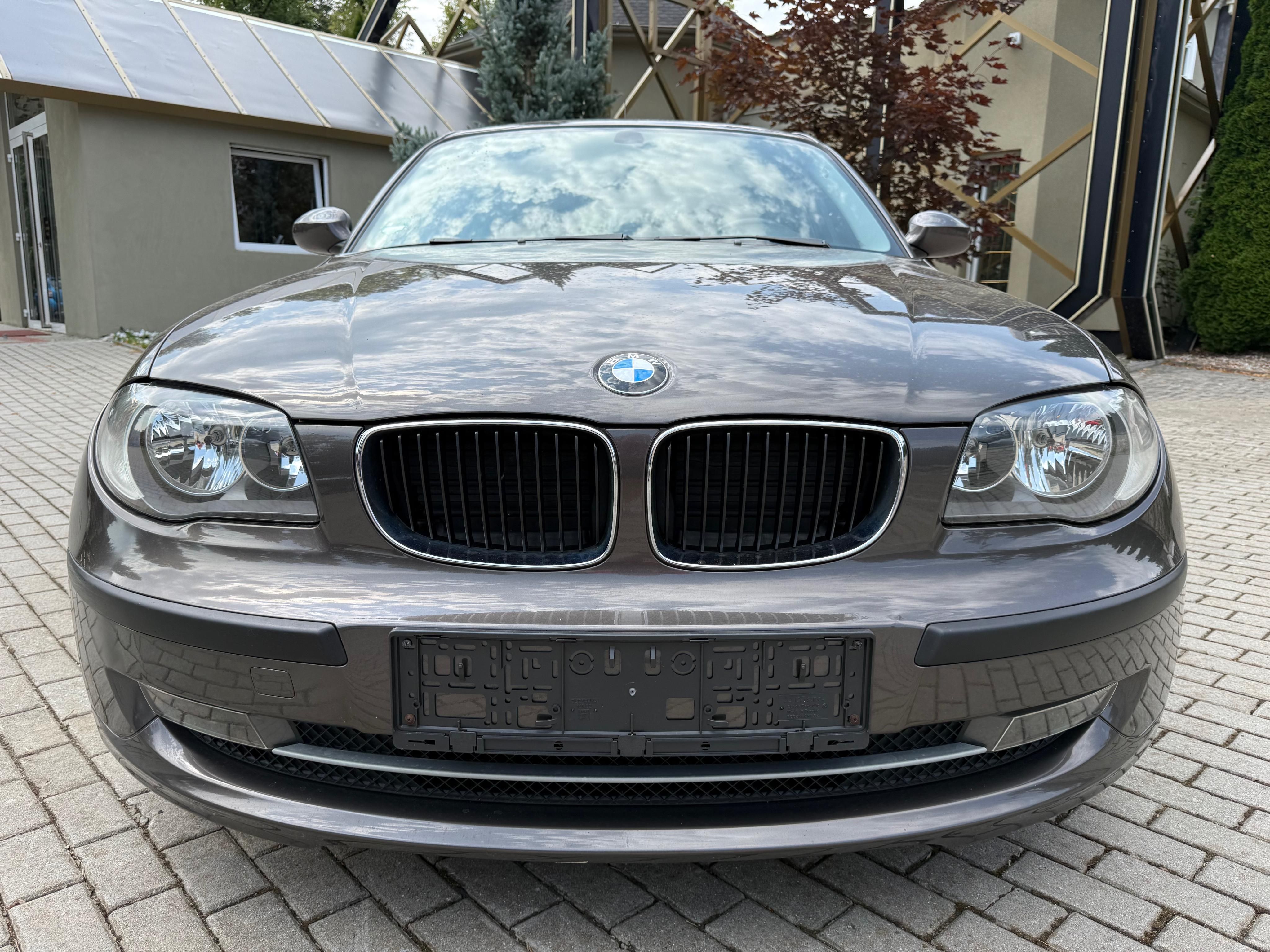 BMW Řada 1, 116i E81 90kW*KLIMA*6RYCHLOSTÍ - fotka 6
