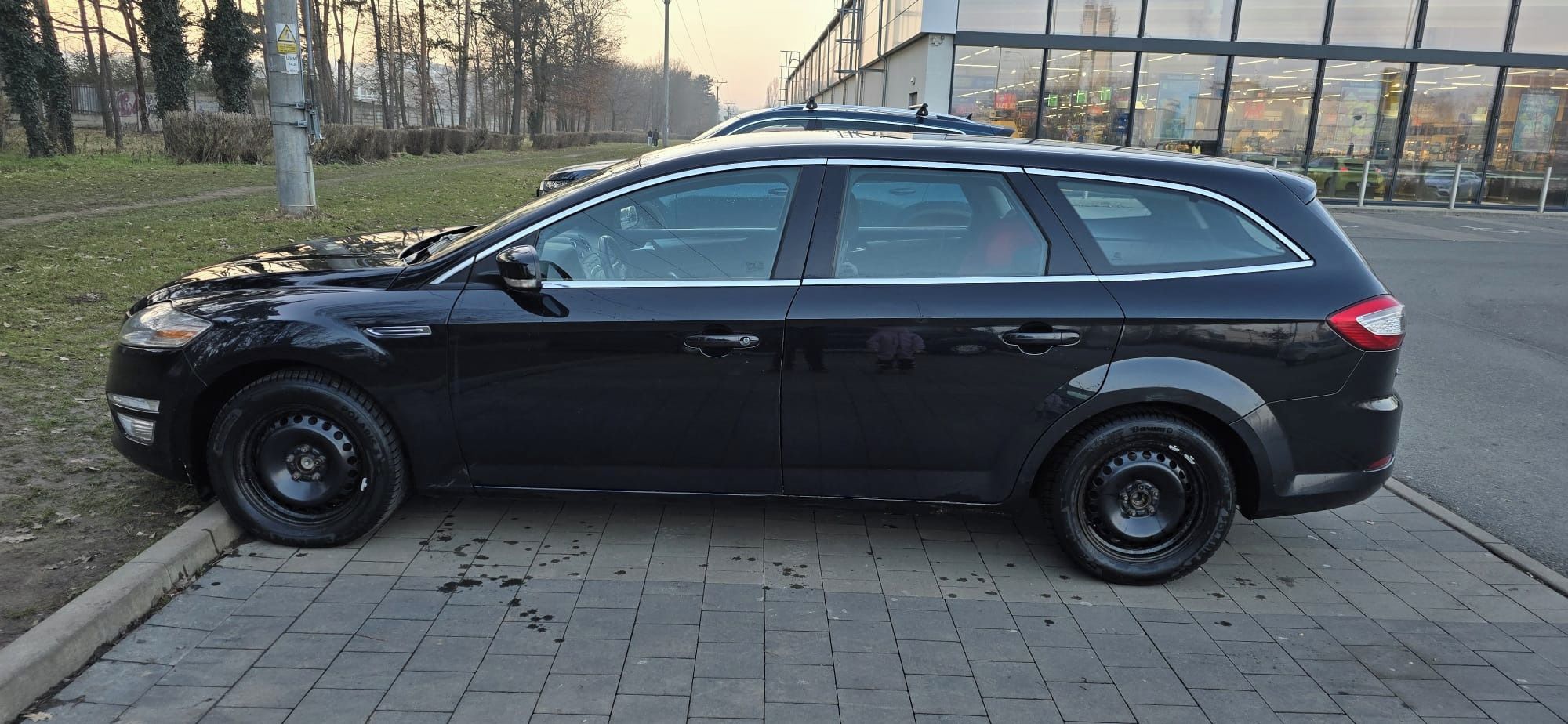 Ford Mondeo, Combi 2.0 TDCi 85 kW Titanium - fotka 6