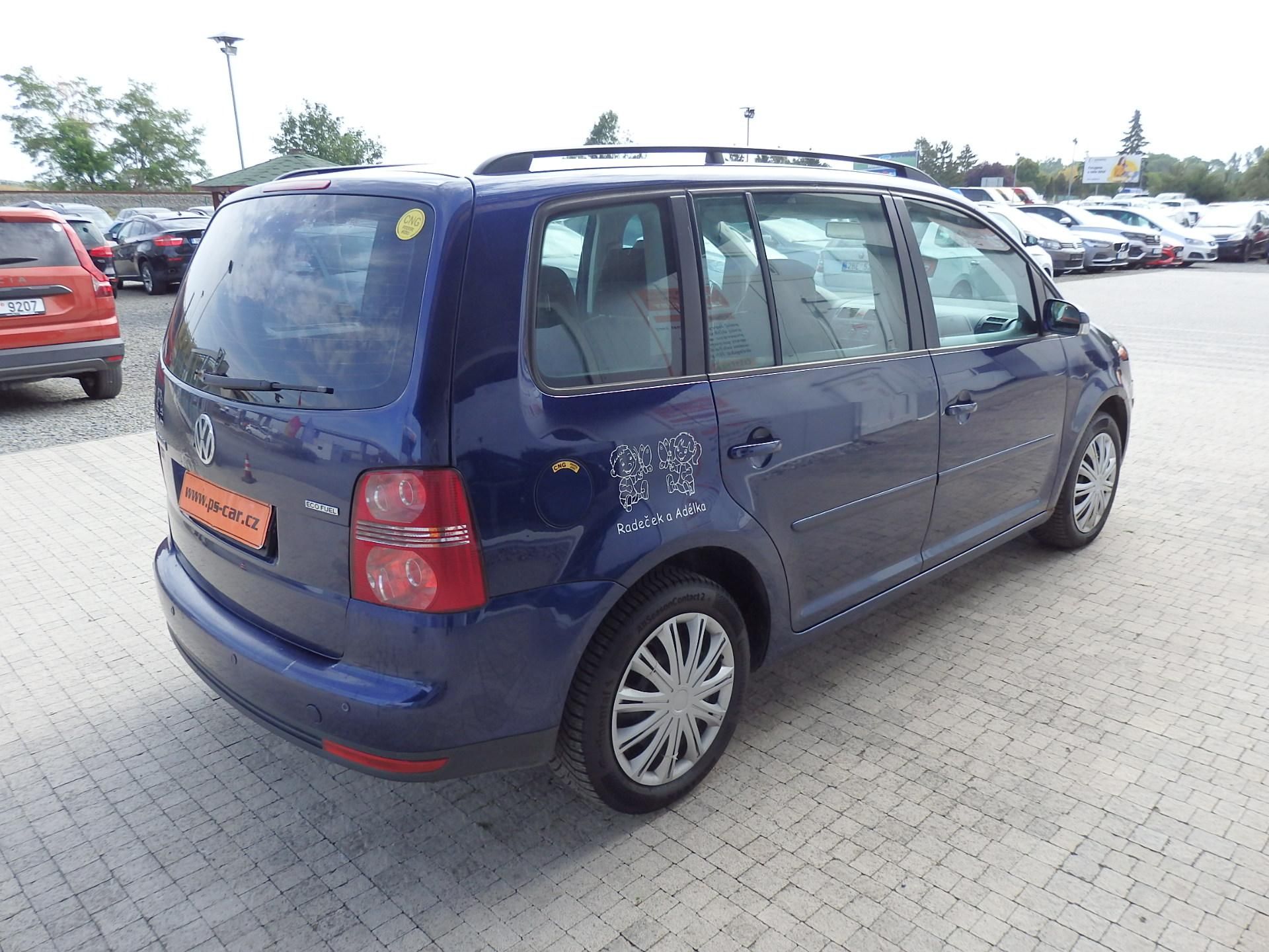 Volkswagen Touran, 2,0i KLIMA ECOFUEL - fotka 4
