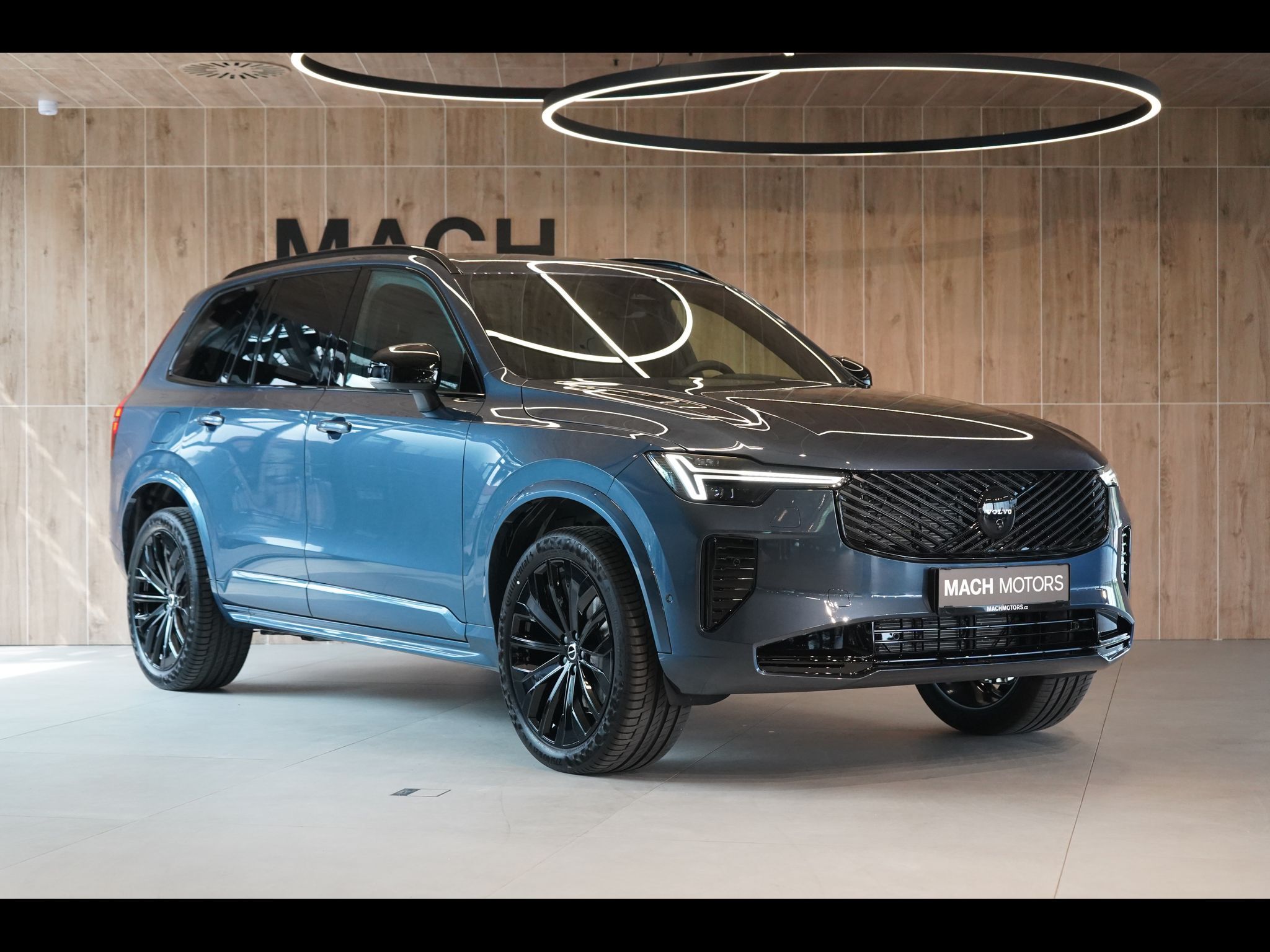 Volvo XC90, B5 PLUS Black Edition, 360° - fotka 4