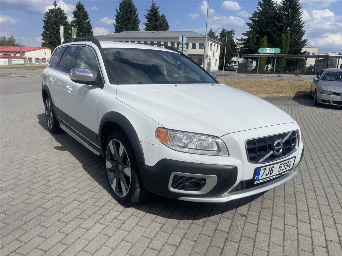Volvo XC70, 2,4 D4 CROSSCOUNTRY AWD GPS XE - fotka 6