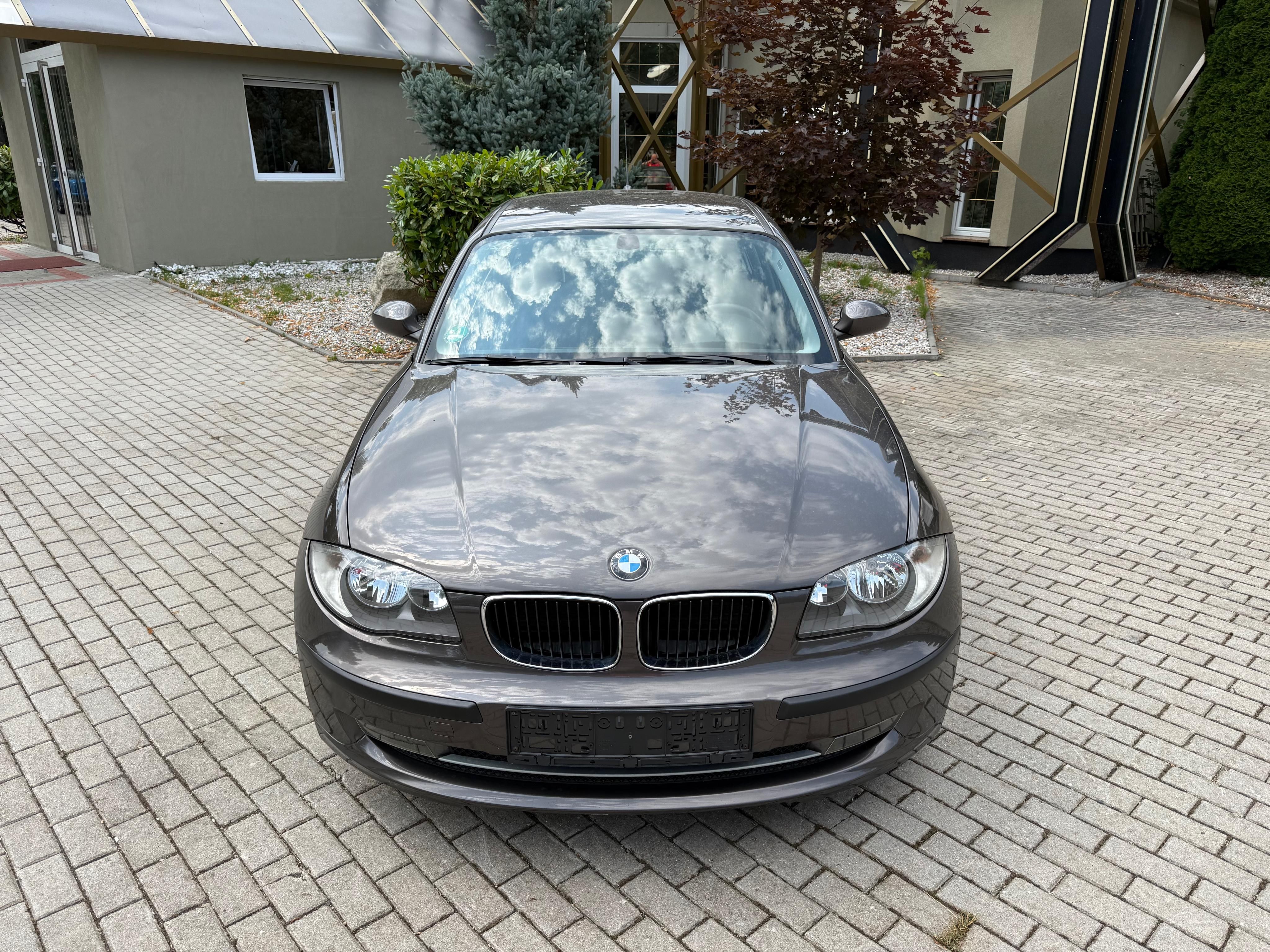 BMW Řada 1, 116i E81 90kW*KLIMA*6RYCHLOSTÍ - fotka 5