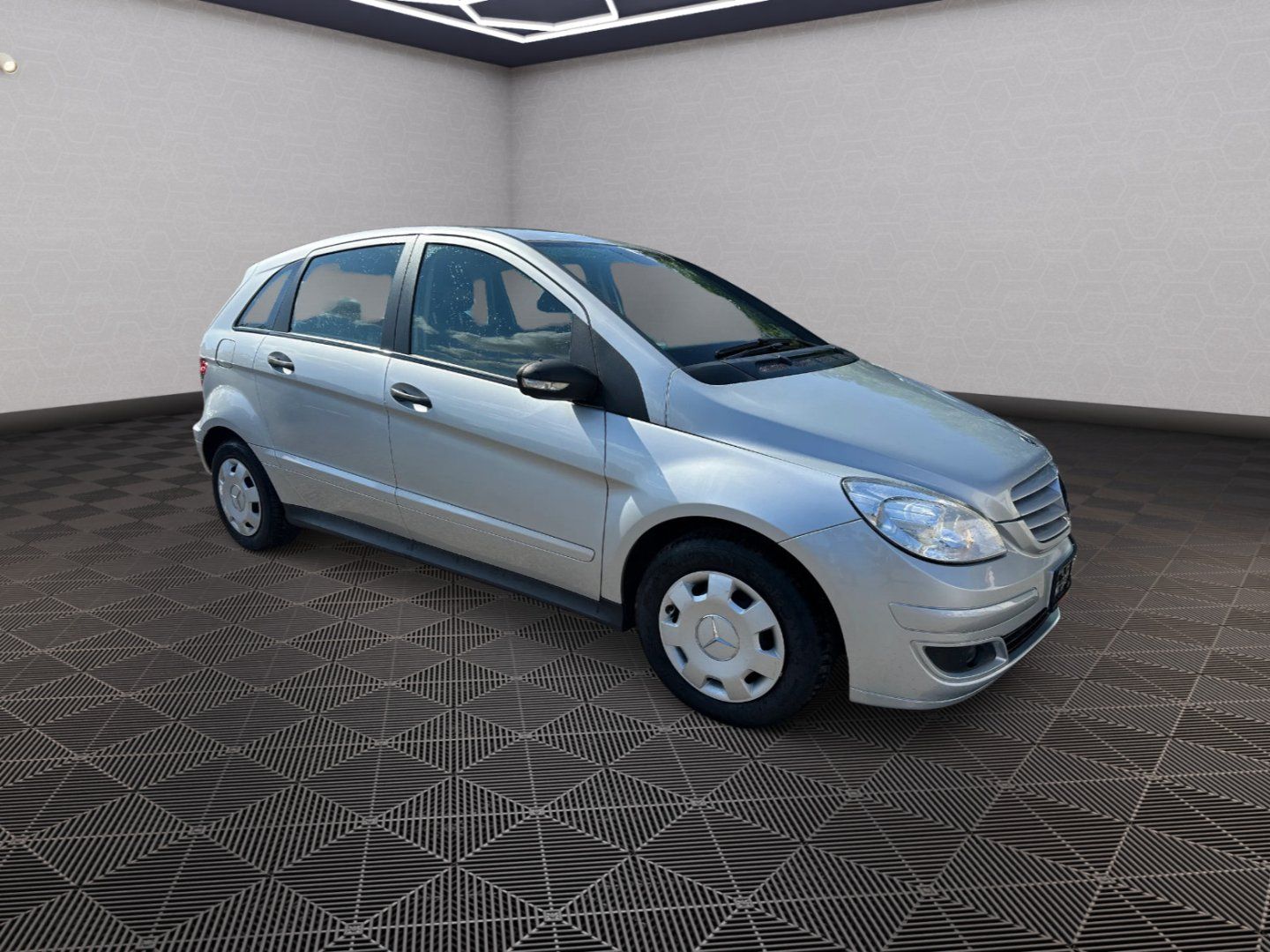 Mercedes-Benz Třídy B, 1.7i 85kw