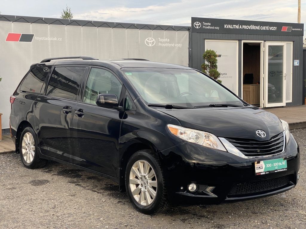 Toyota Sienna, 3.5 V6 4x4 automat, nová STK